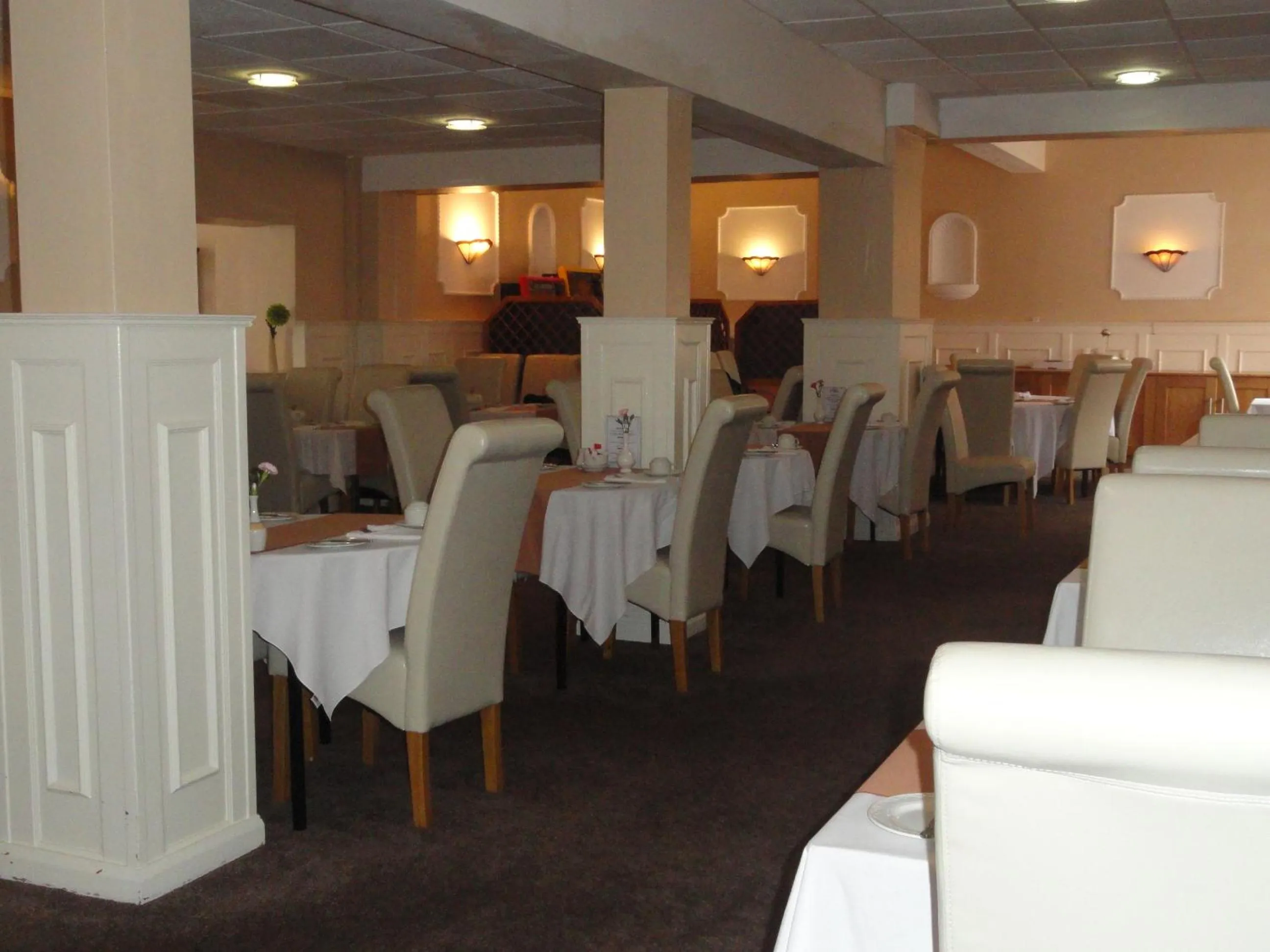 Restaurant/places to eat in The Beechfield Hotel