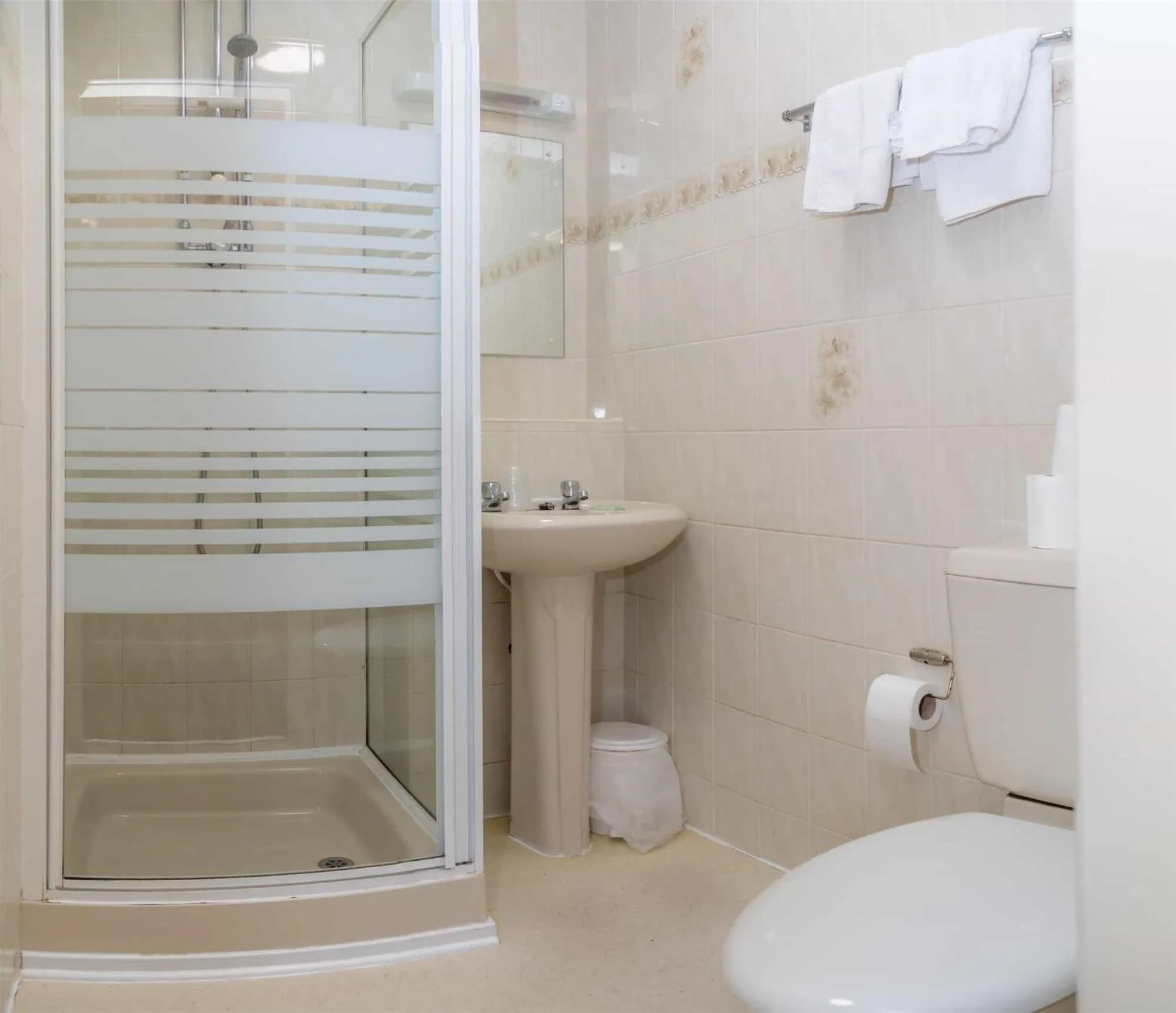 Bathroom in The Beechfield Hotel