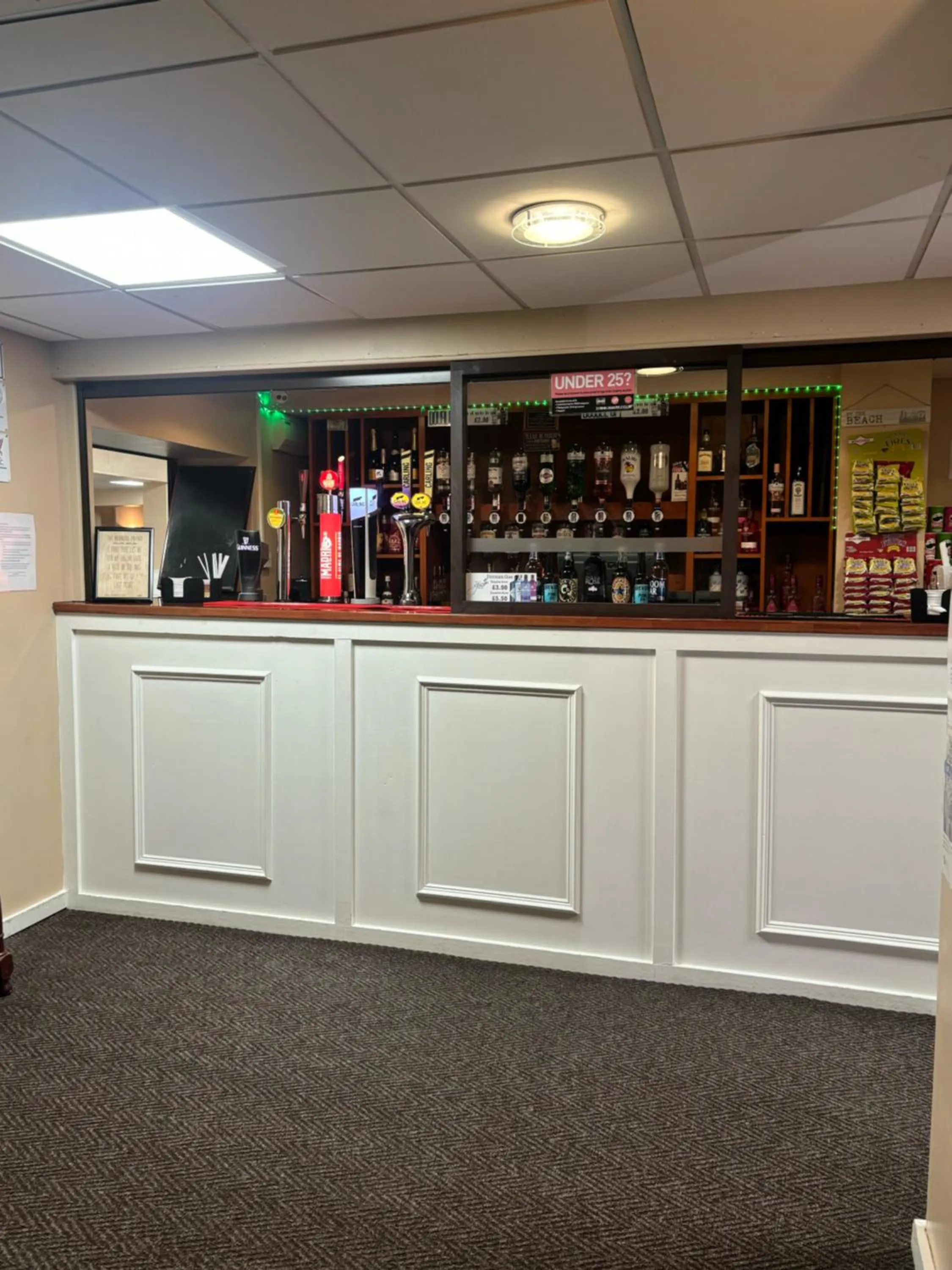 Lounge or bar in The Beechfield Hotel