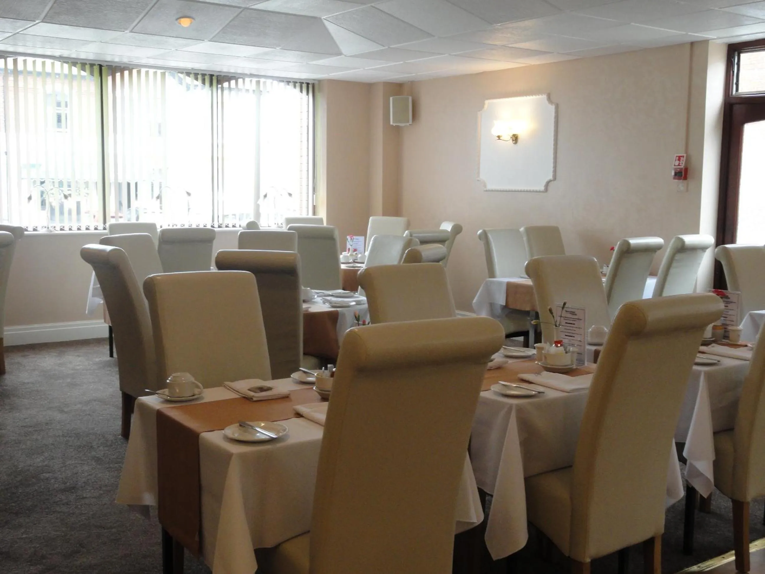 Restaurant/places to eat in The Beechfield Hotel