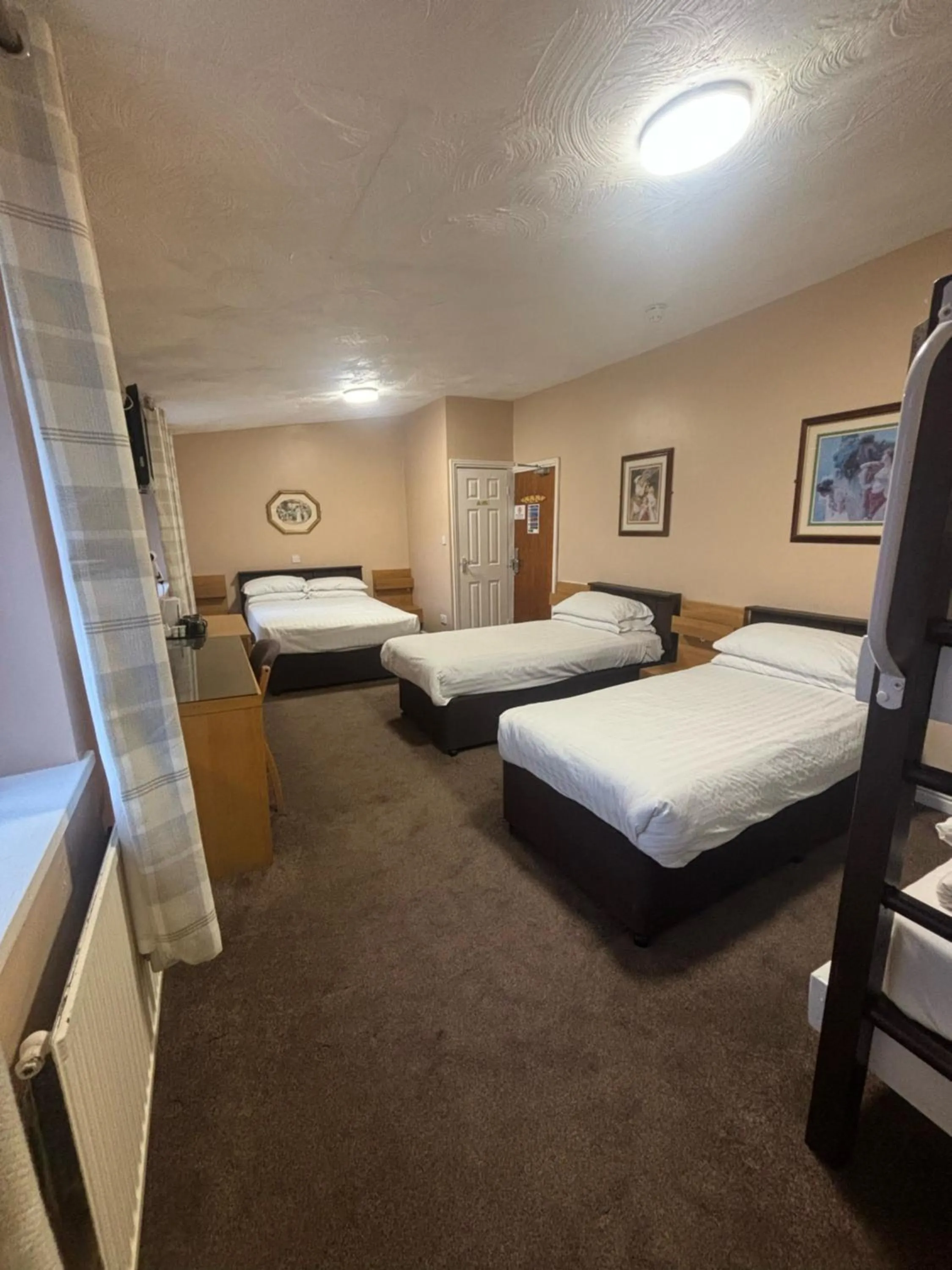 Photo of the whole room, Bed in The Beechfield Hotel