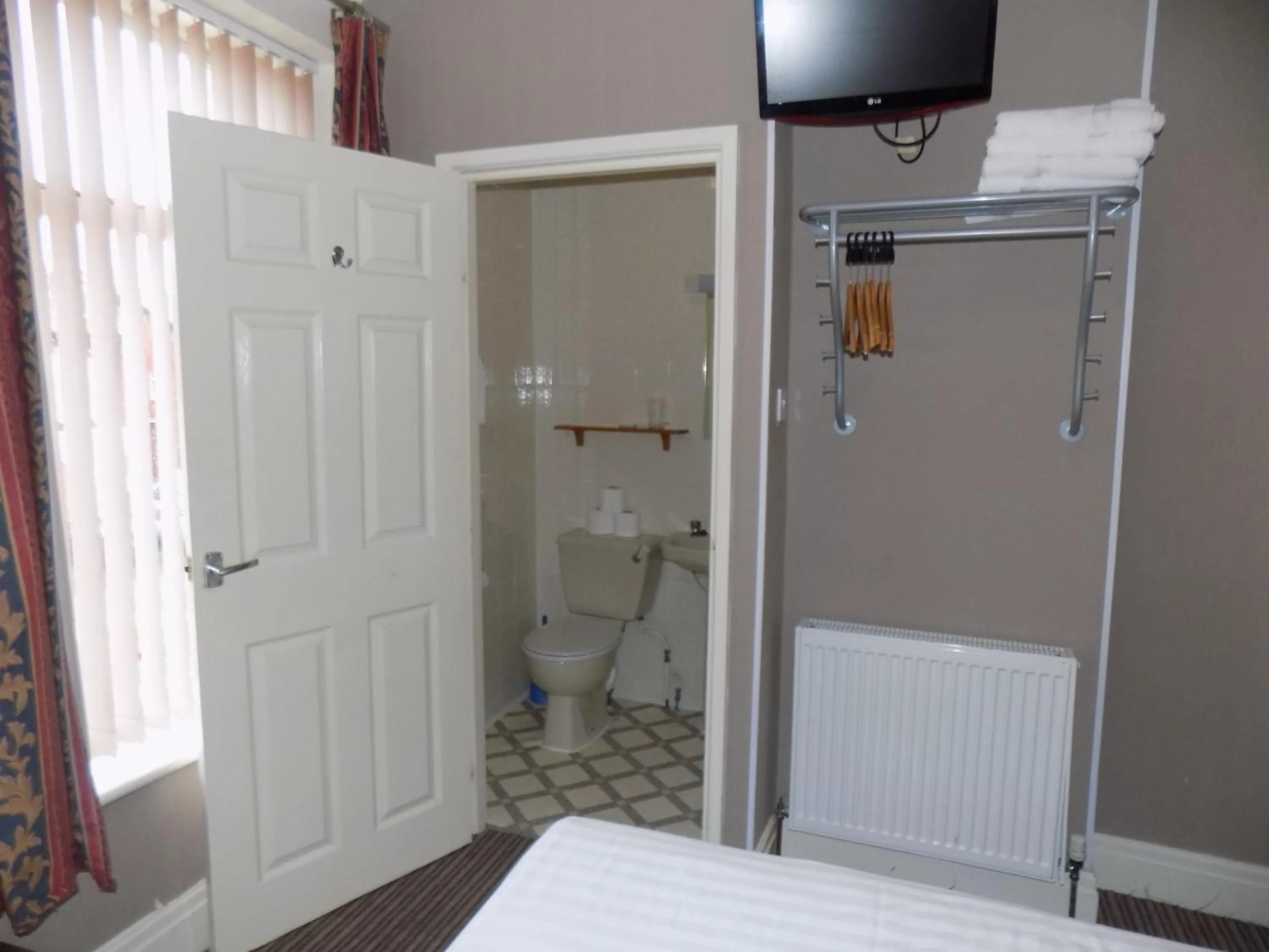 Bathroom in The Beechfield Hotel