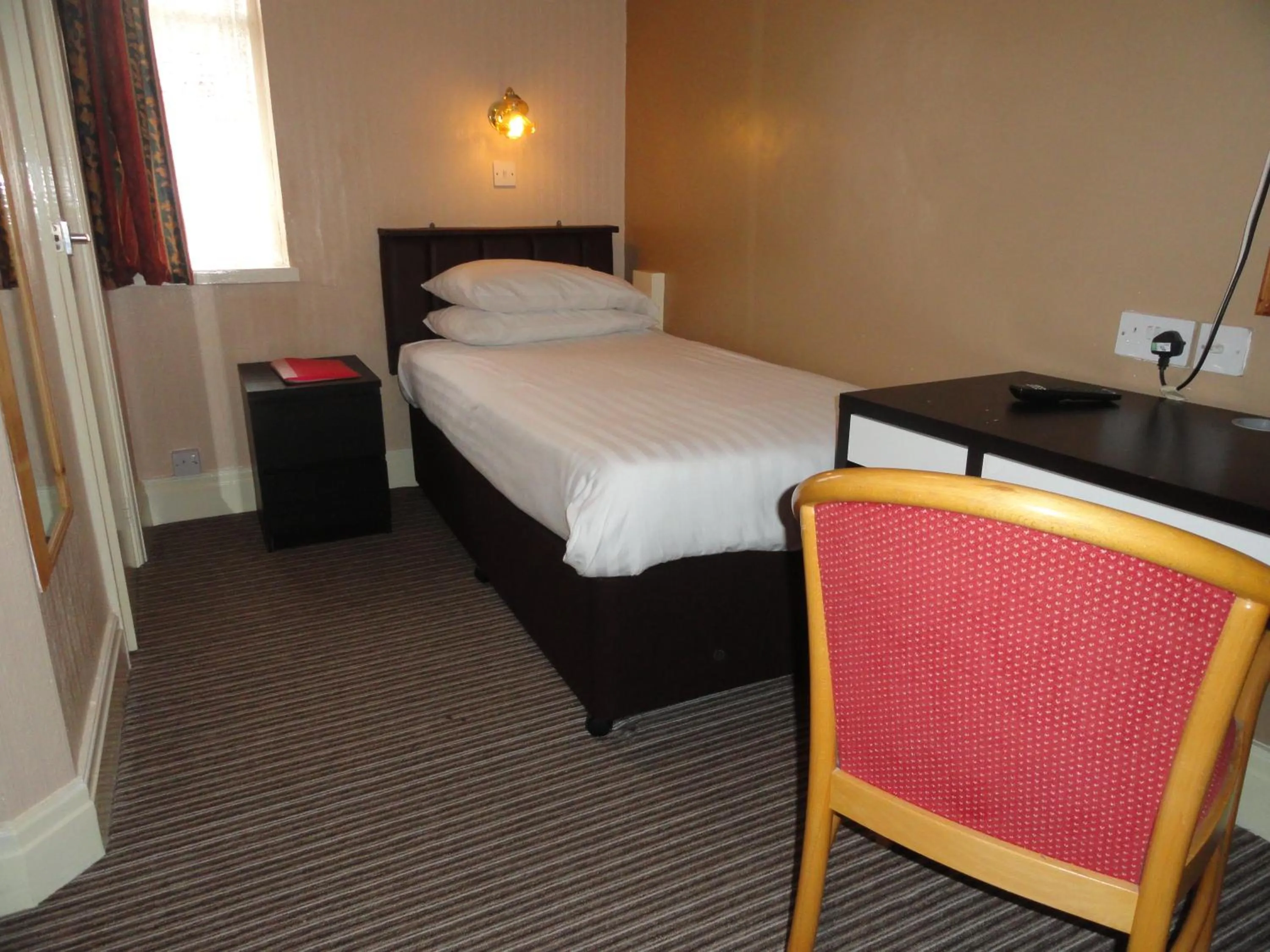 Bed in The Beechfield Hotel