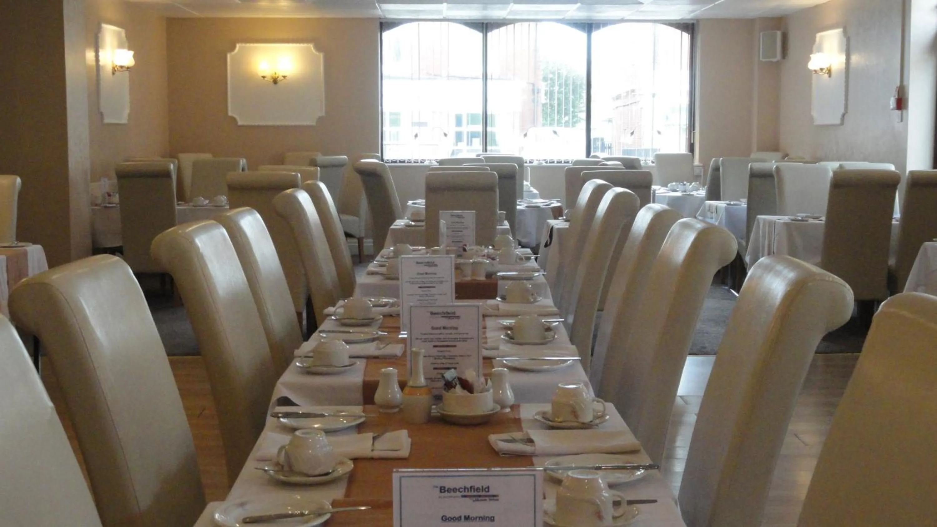 Restaurant/places to eat in The Beechfield Hotel