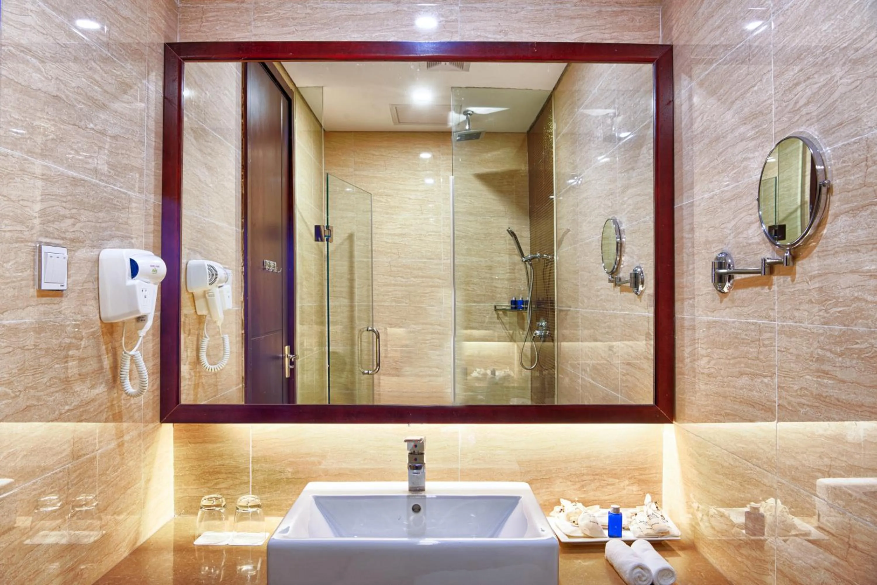 Bathroom in Jie Jie Beach Hotel