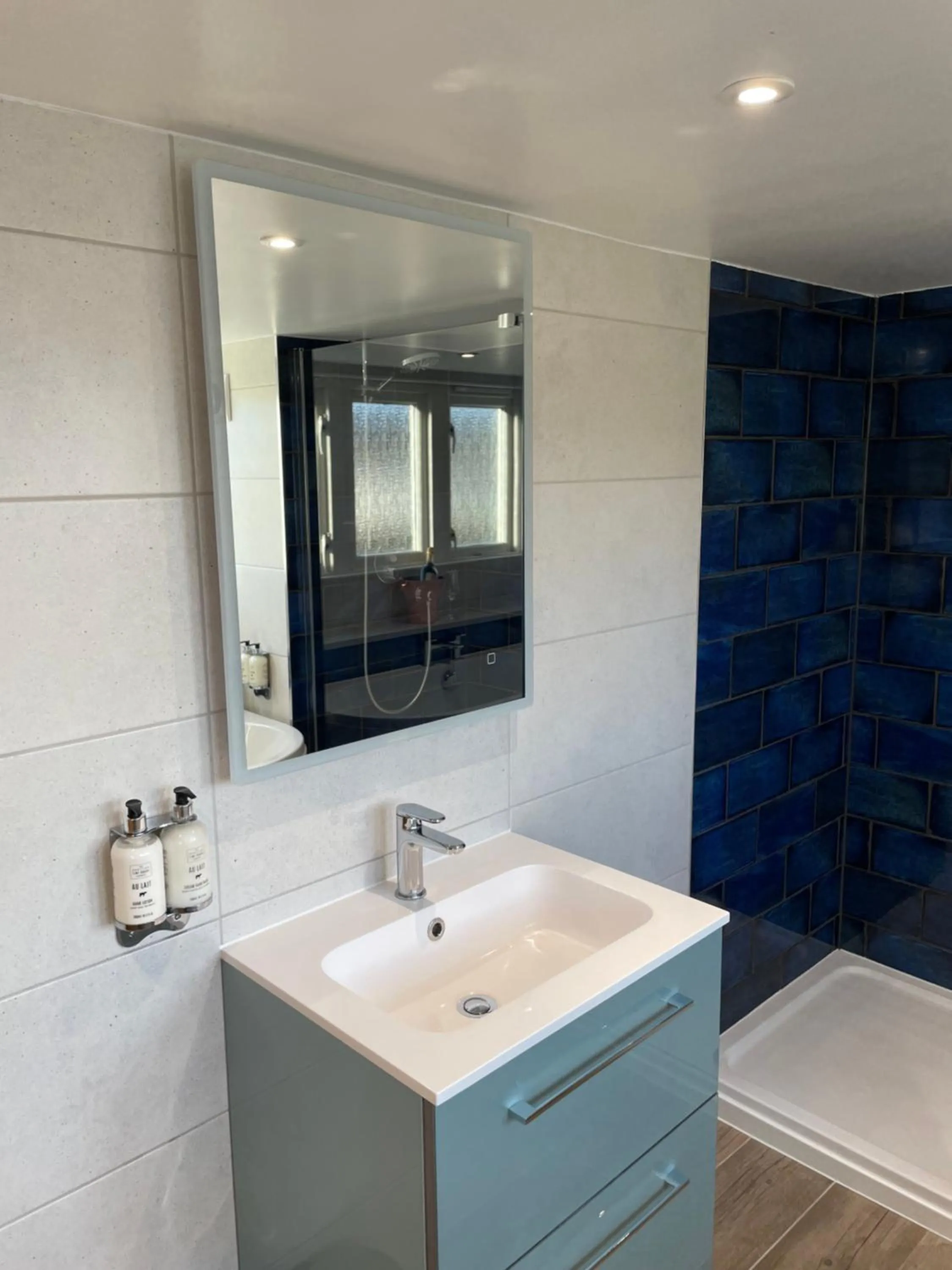 Bathroom in The Ship Inn - Winner Best Hotel Experience 2024 Visit Scotland