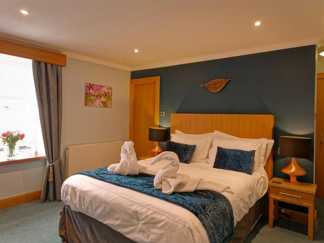 Bedroom, Bed in The Ship Inn - Winner Best Hotel Experience 2024 Visit Scotland