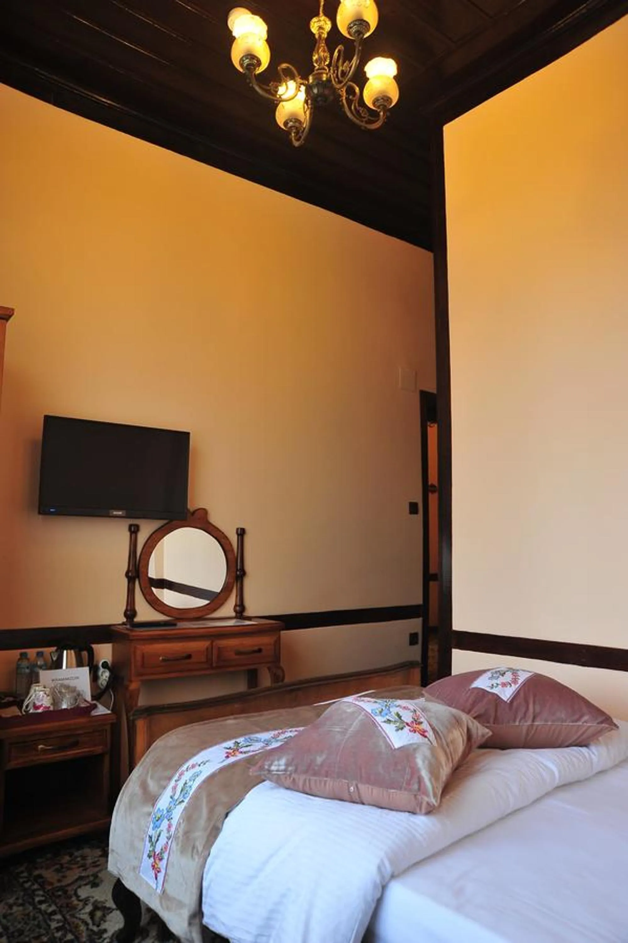 Decorative detail, Bed in Aksehir Butik Hotel