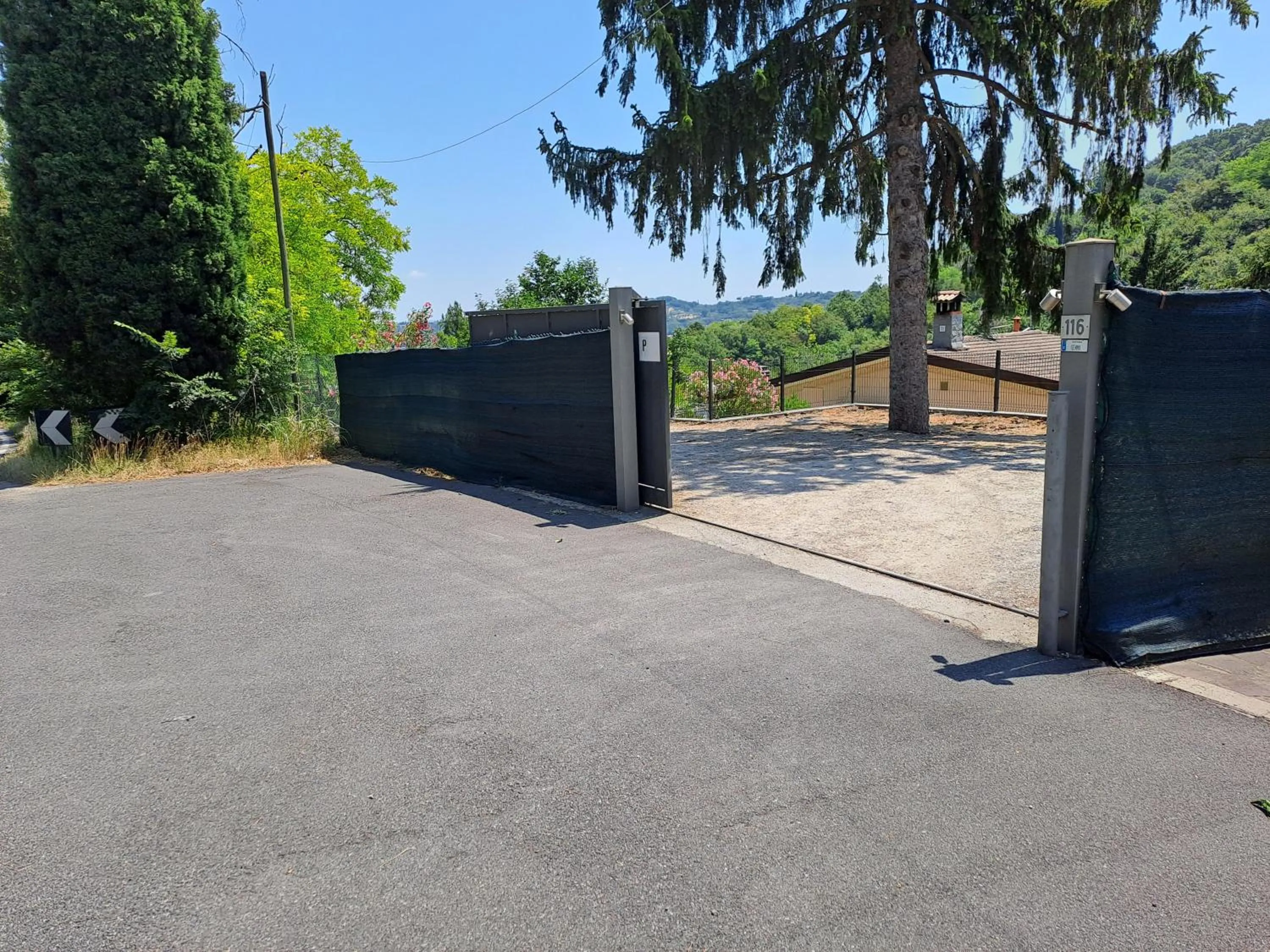 Parking in La Gemma B&B