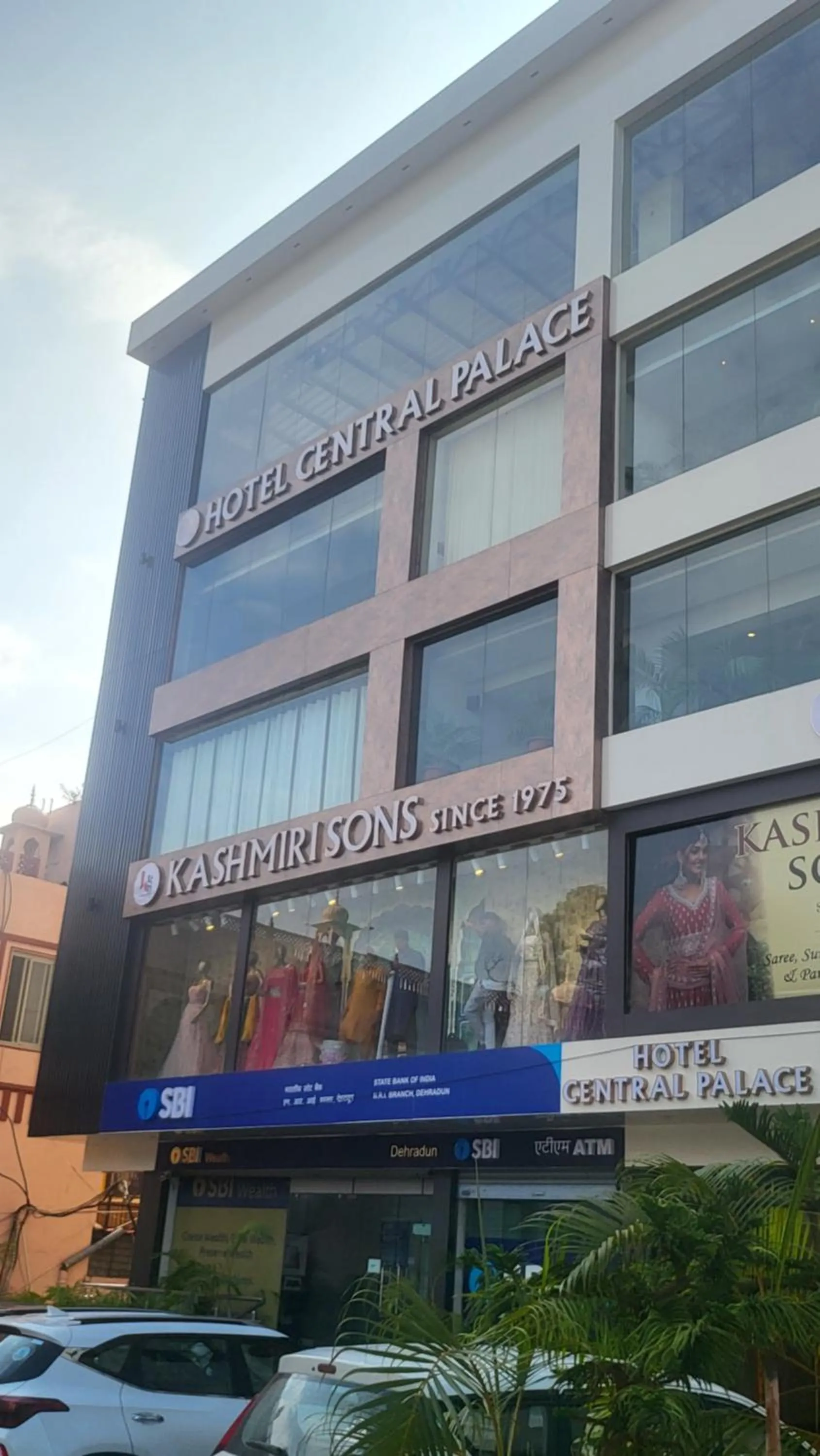 Property building in Hotel Central Palace