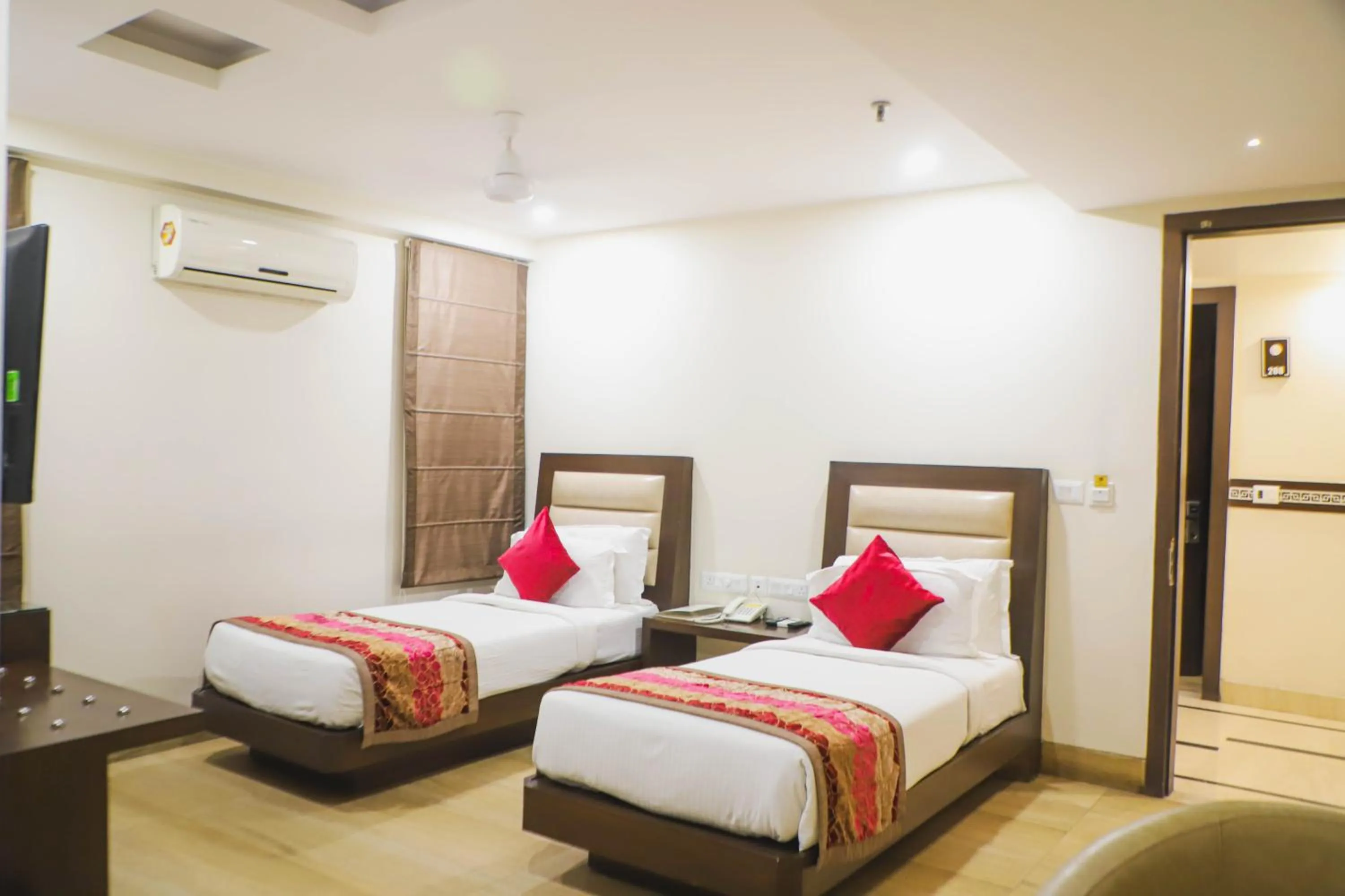 Bed in Hotel Central Palace