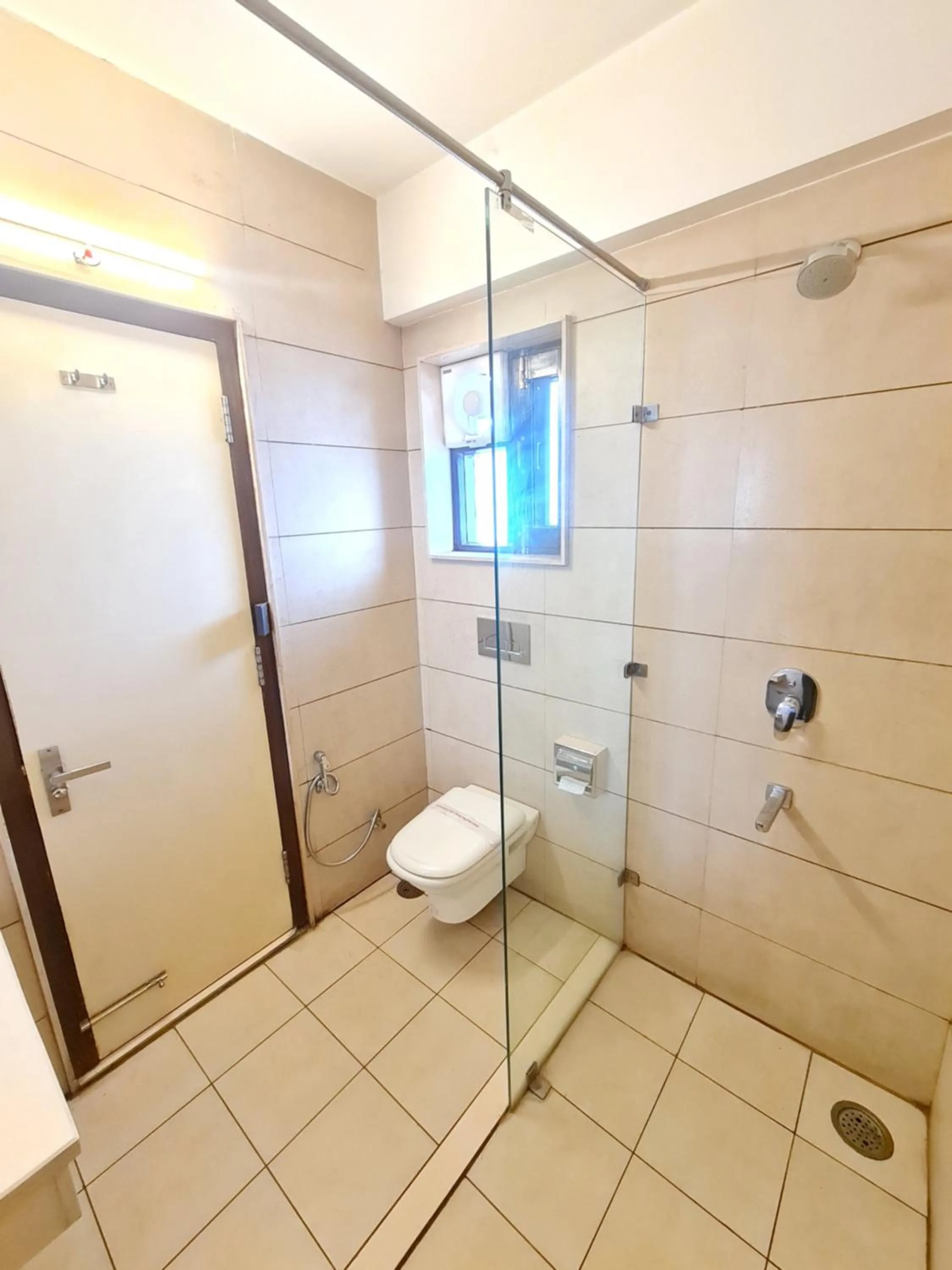 Shower in Hotel Central Palace