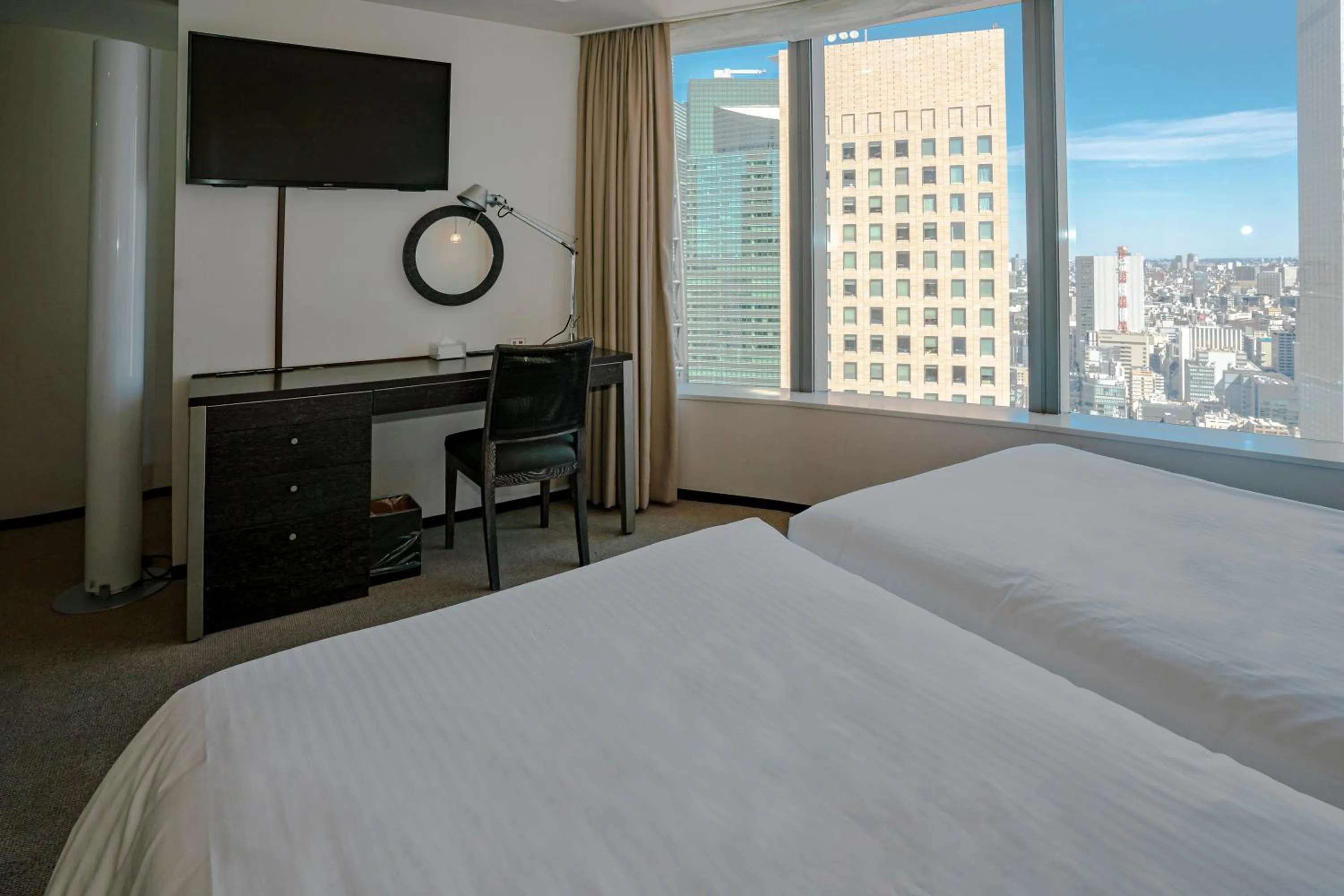 Photo of the whole room, Bed in Park Hotel Tokyo