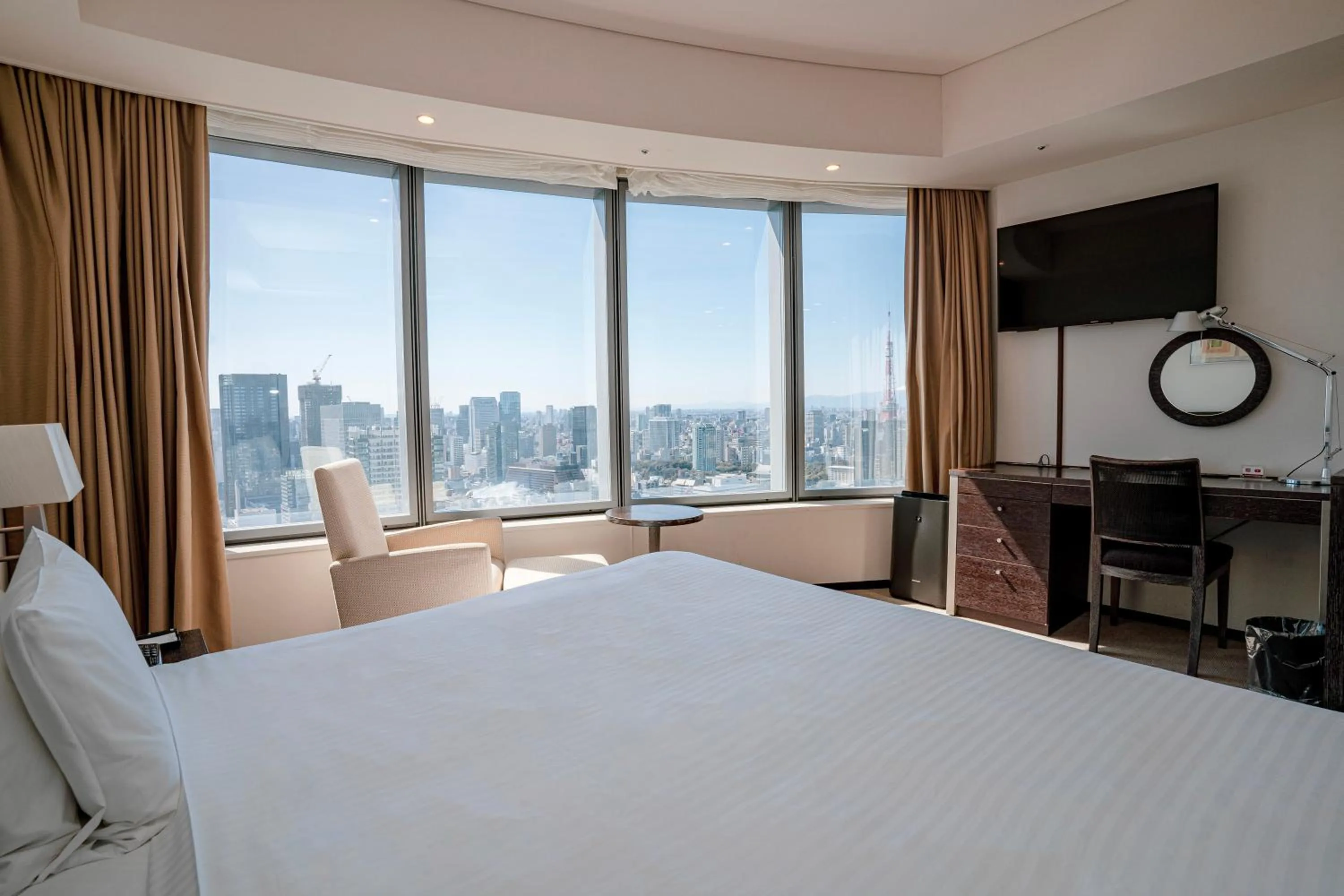 Photo of the whole room, Bed in Park Hotel Tokyo