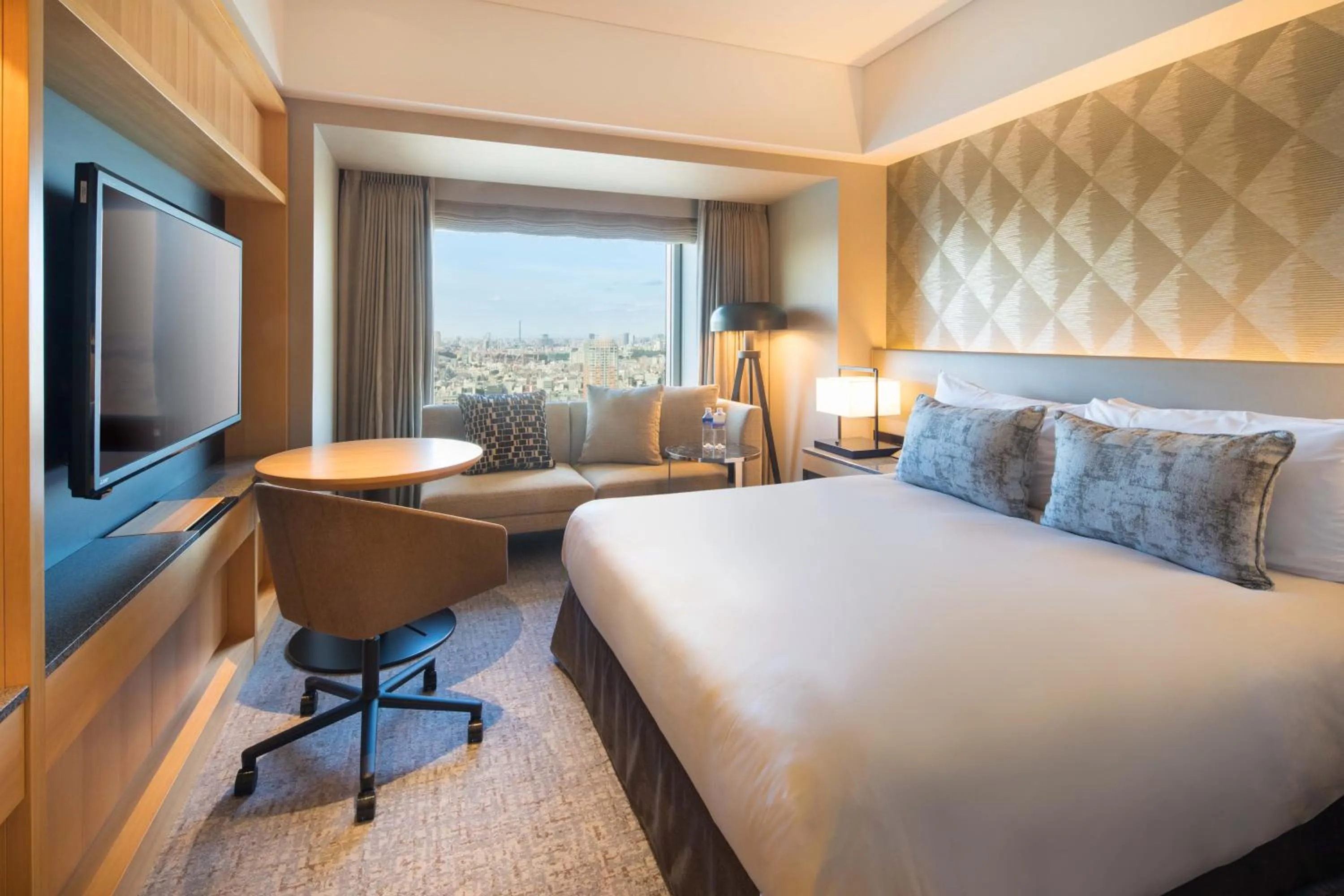 Photo of the whole room, Bed in Cerulean Tower Tokyu Hotel, A Pan Pacific Partner Hotel