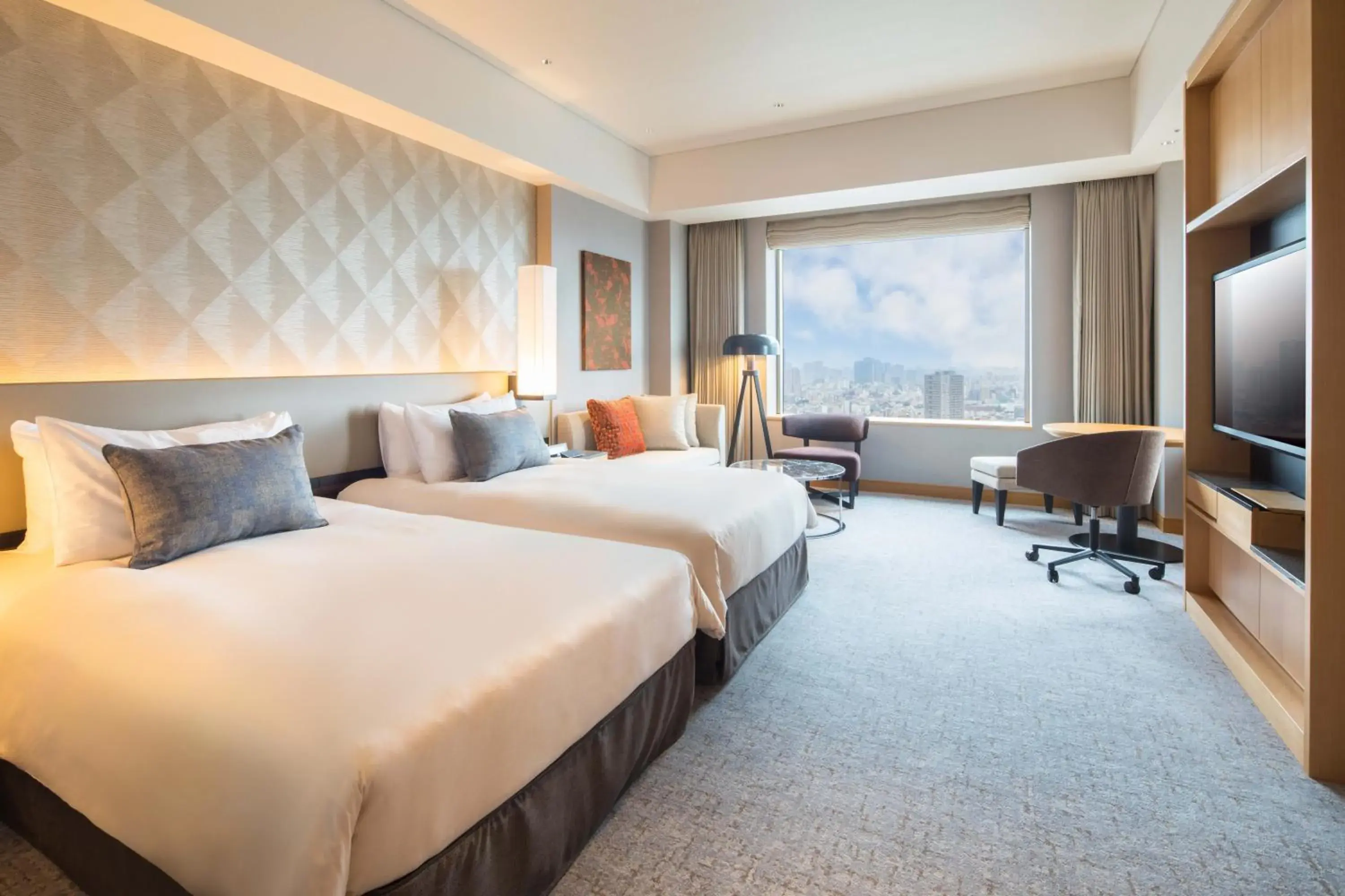 Corner Twin Room - Executive Floor - Non-Smoking in Cerulean Tower Tokyu Hotel, A Pan Pacific Partner Hotel Corner Twin Room - Executive Floor - Non-Smoking in Cerulean Tower Tokyu Hotel, A Pan Pacific Partner Hotel