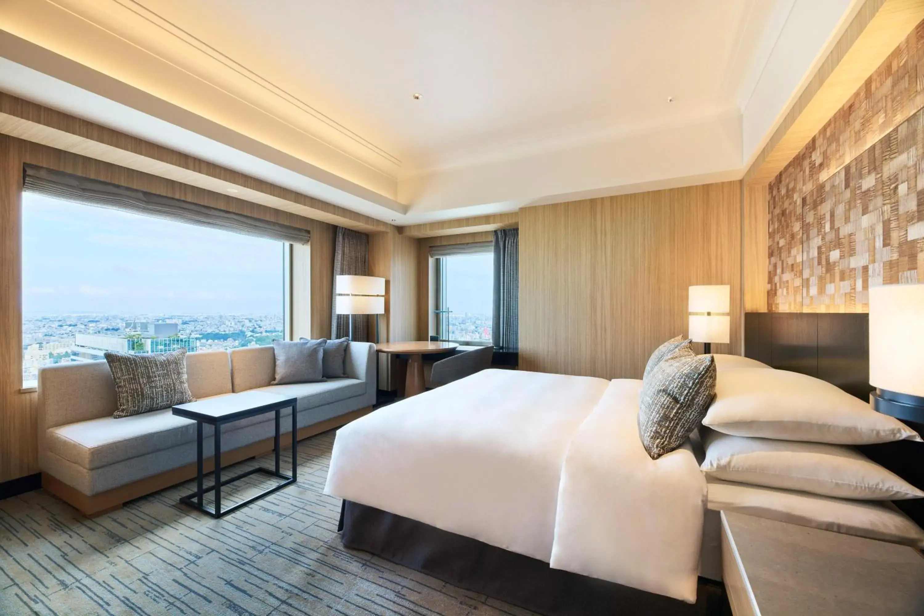 King Room Cerulean Floor - Non-Smoking in Cerulean Tower Tokyu Hotel, A Pan Pacific Partner Hotel King Room Cerulean Floor - Non-Smoking in Cerulean Tower Tokyu Hotel, A Pan Pacific Partner Hotel