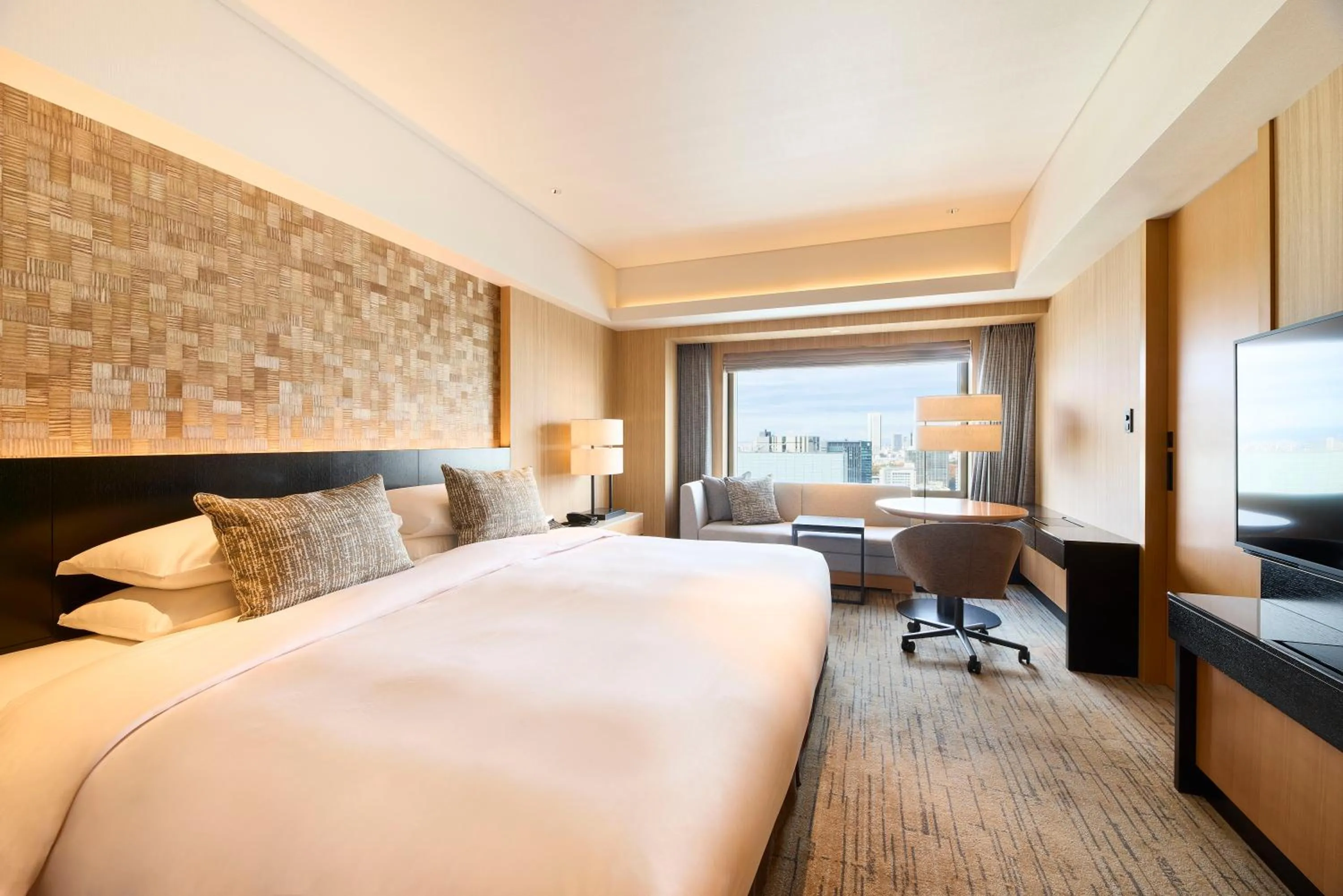 Photo of the whole room, Bed in Cerulean Tower Tokyu Hotel, A Pan Pacific Partner Hotel