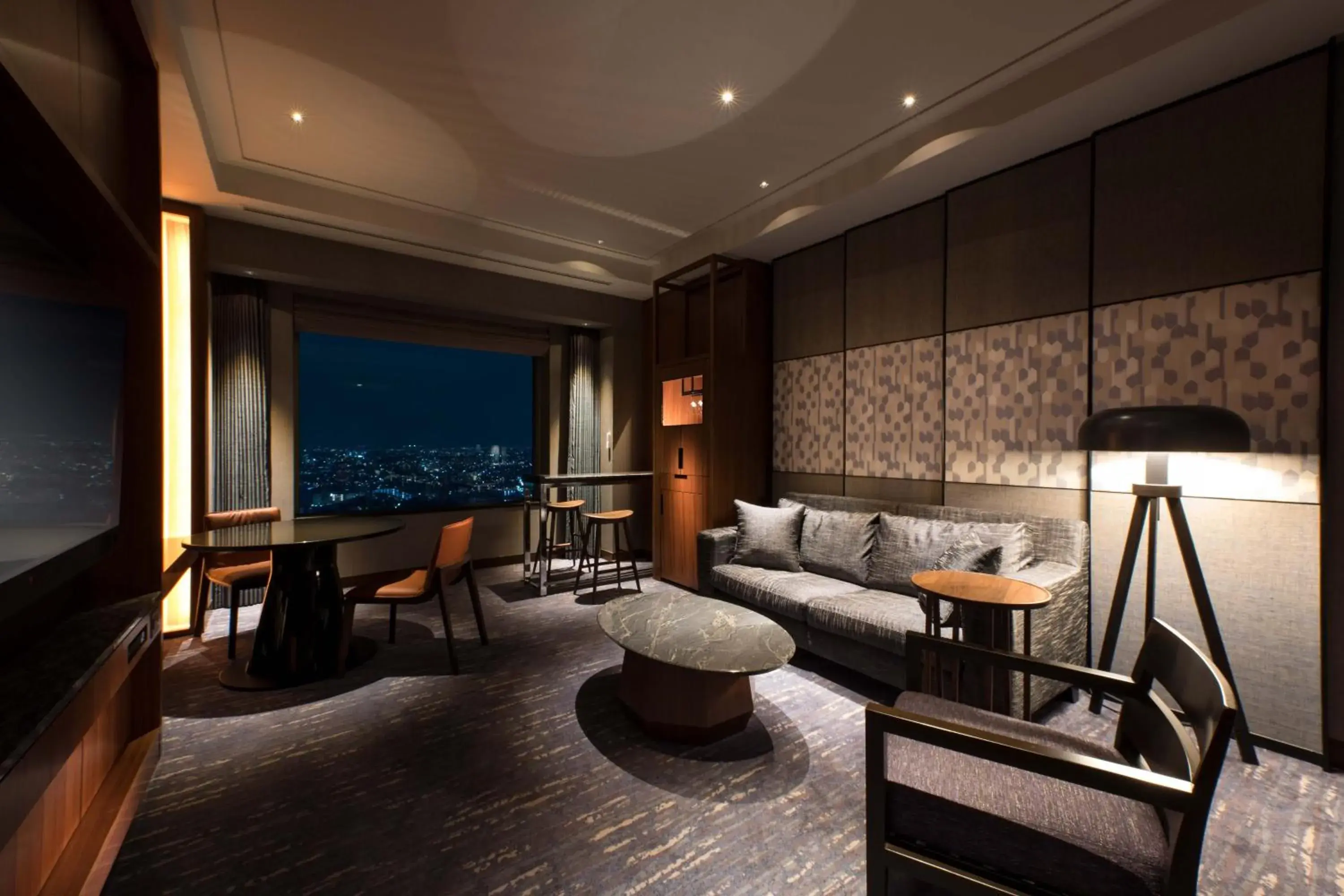 Executive Suite Executive Floor with Lounge Access- Non-Smoking in Cerulean Tower Tokyu Hotel, A Pan Pacific Partner Hotel Executive Suite Executive Floor with Lounge Access- Non-Smoking in Cerulean Tower Tokyu Hotel, A Pan Pacific Partner Hotel