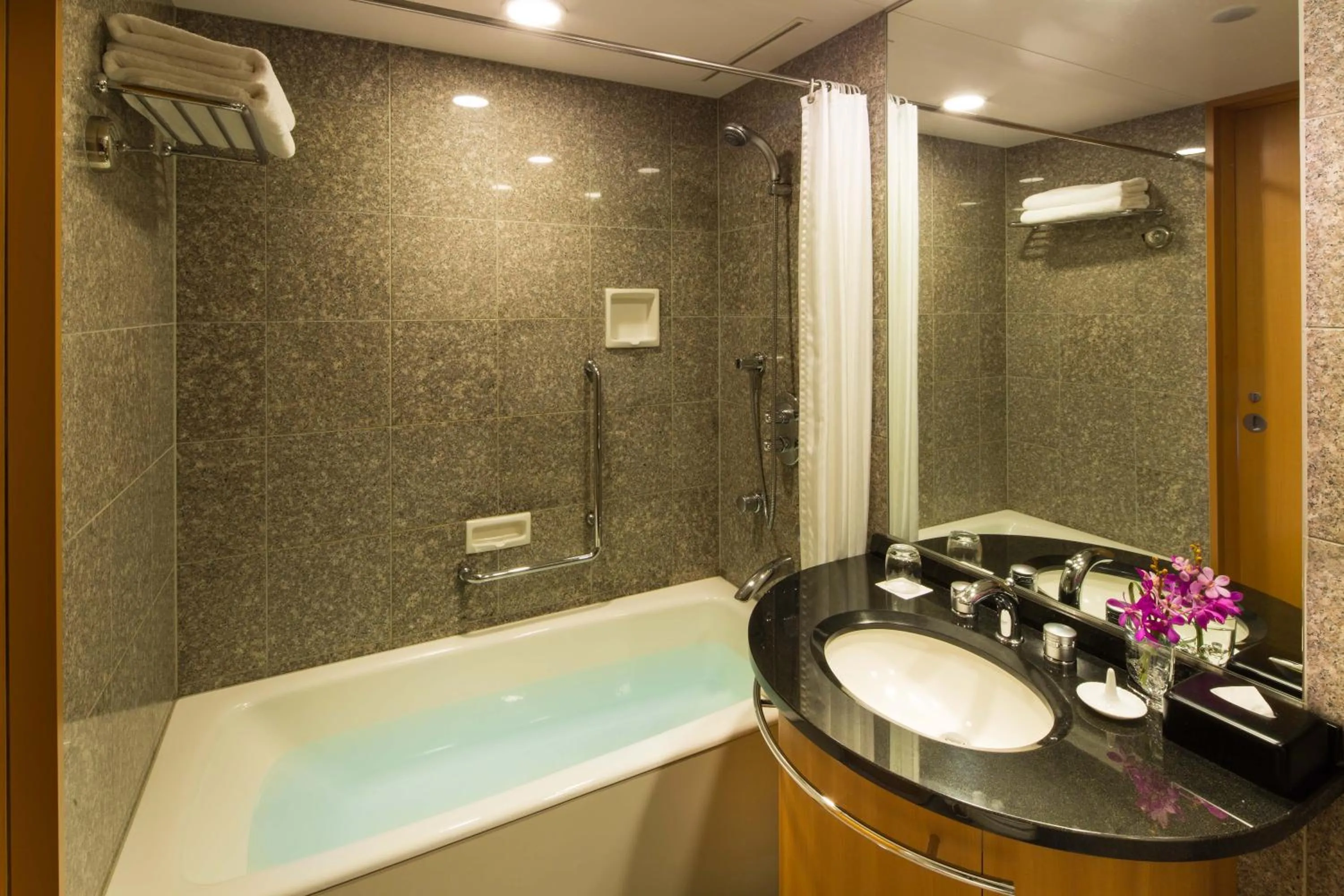 Bathroom in Cerulean Tower Tokyu Hotel, A Pan Pacific Partner Hotel