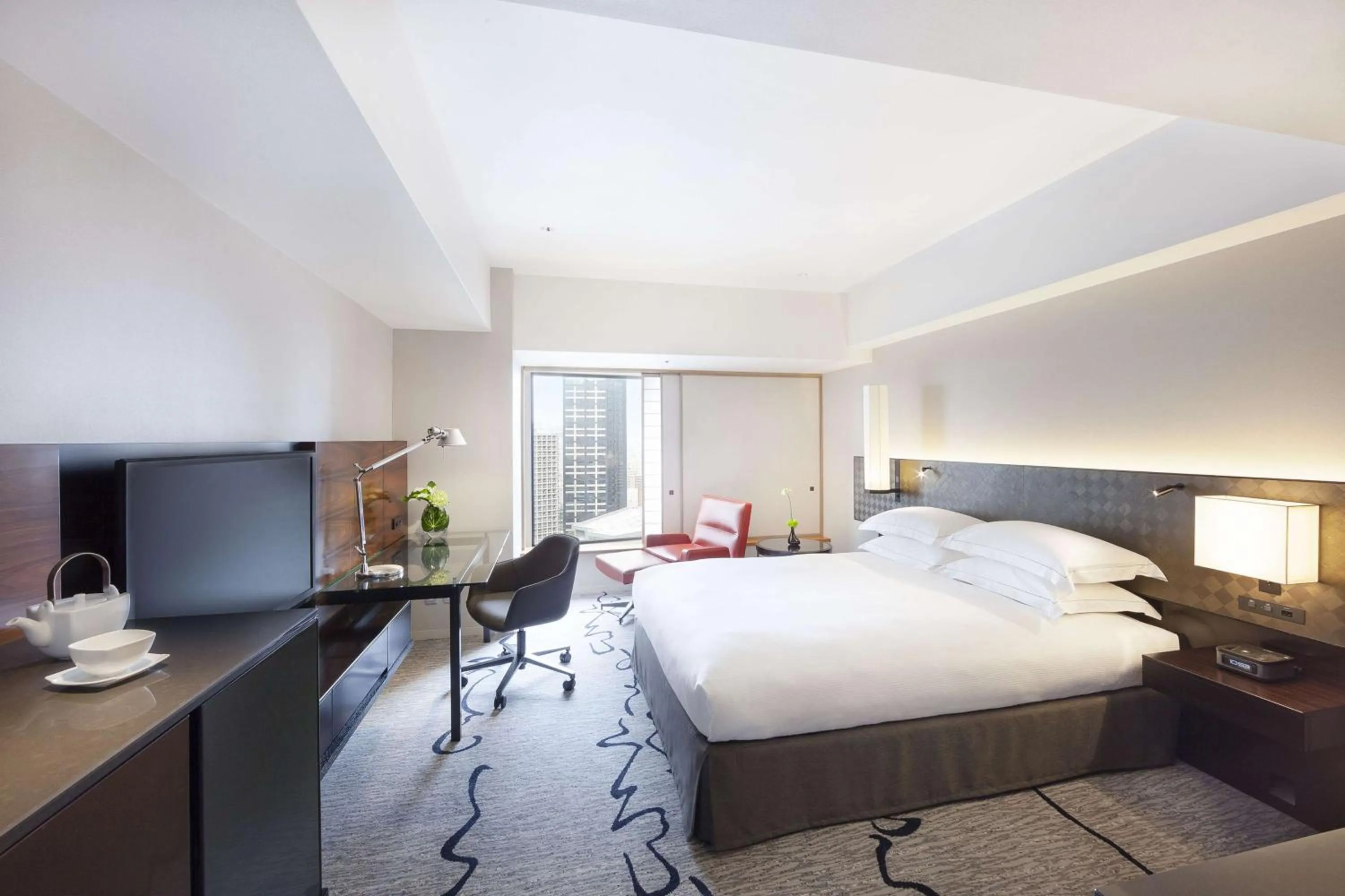 Bed in Hilton Tokyo Hotel