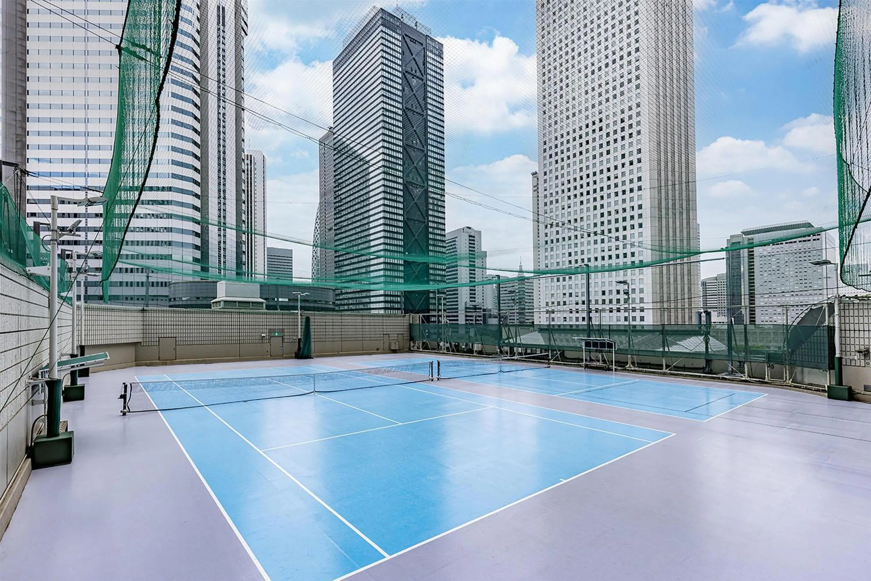 Fitness centre/facilities in Hilton Tokyo Hotel