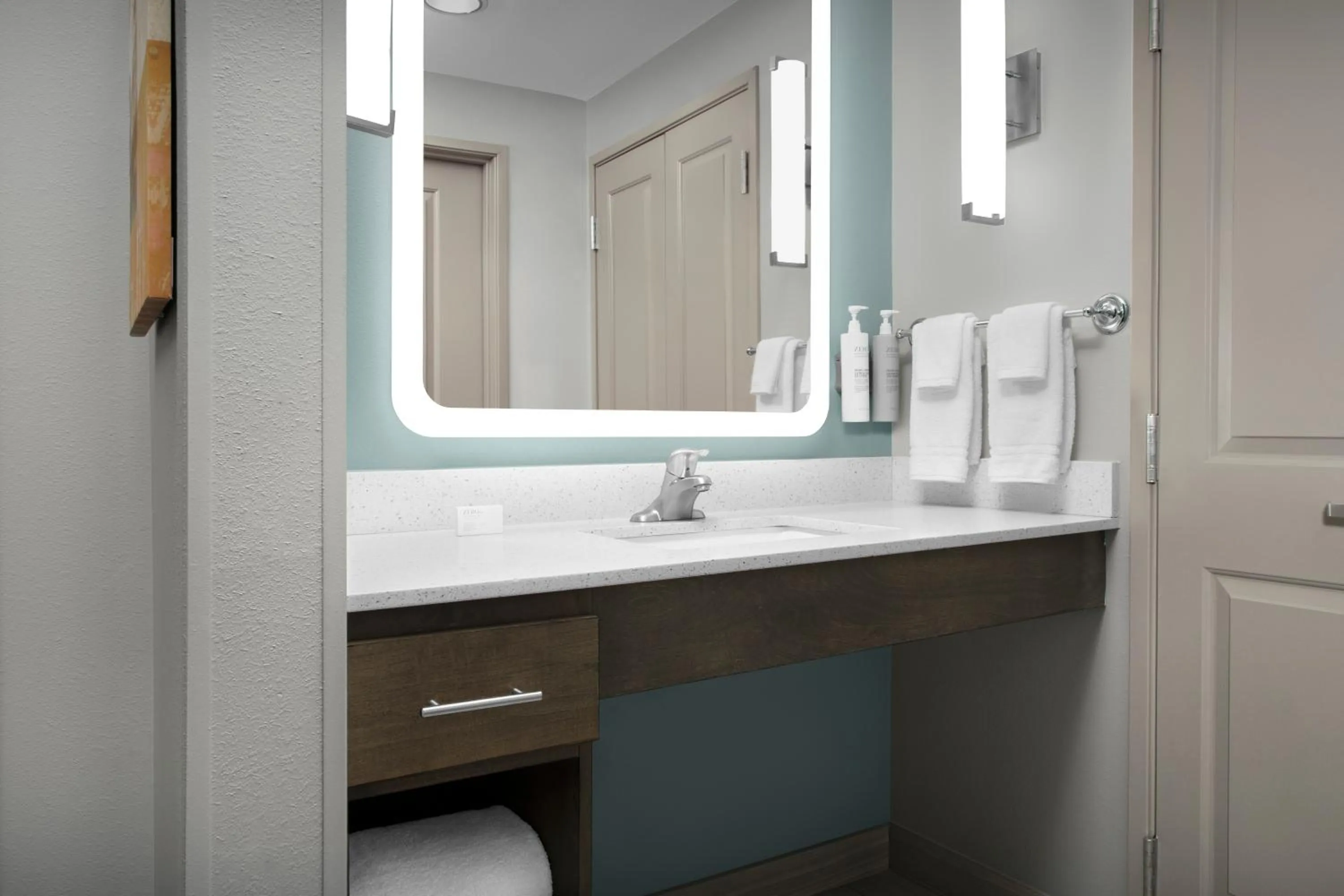 Bathroom in Homewood Suites by Hilton Metairie New Orleans