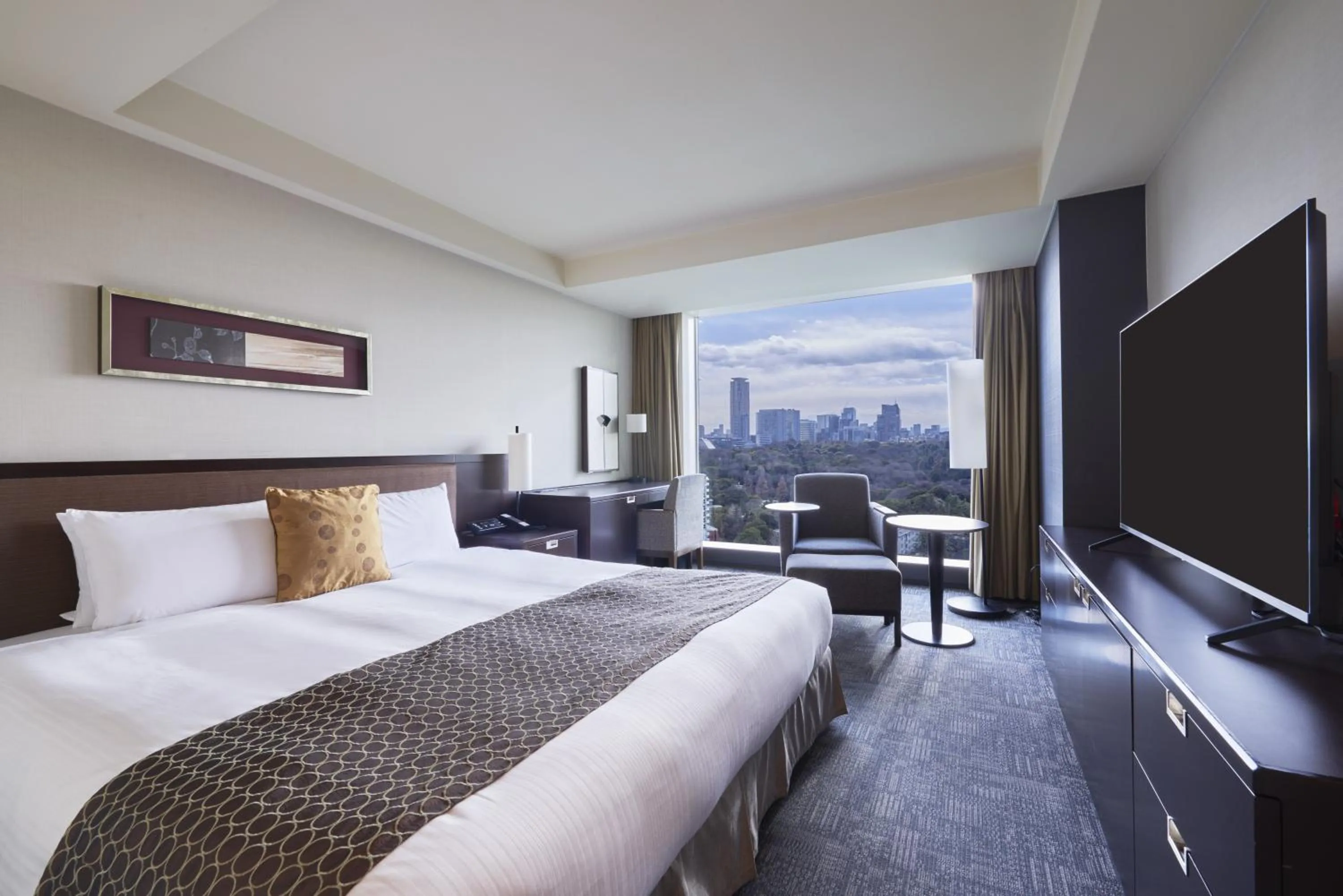 Photo of the whole room, Bed in Hotel New Otani Tokyo The Main