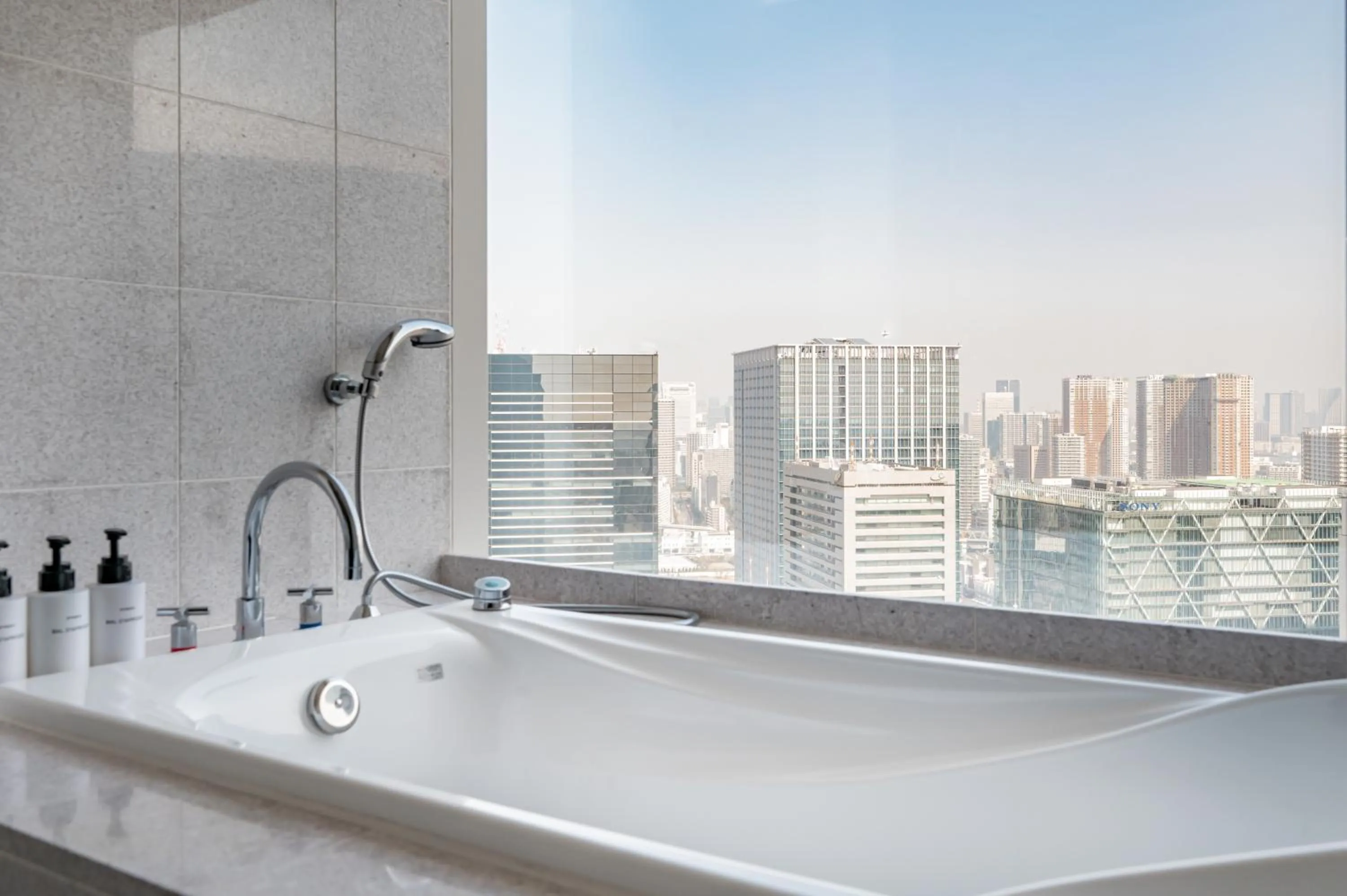 Bathroom in The Strings by InterContinental, Tokyo by IHG