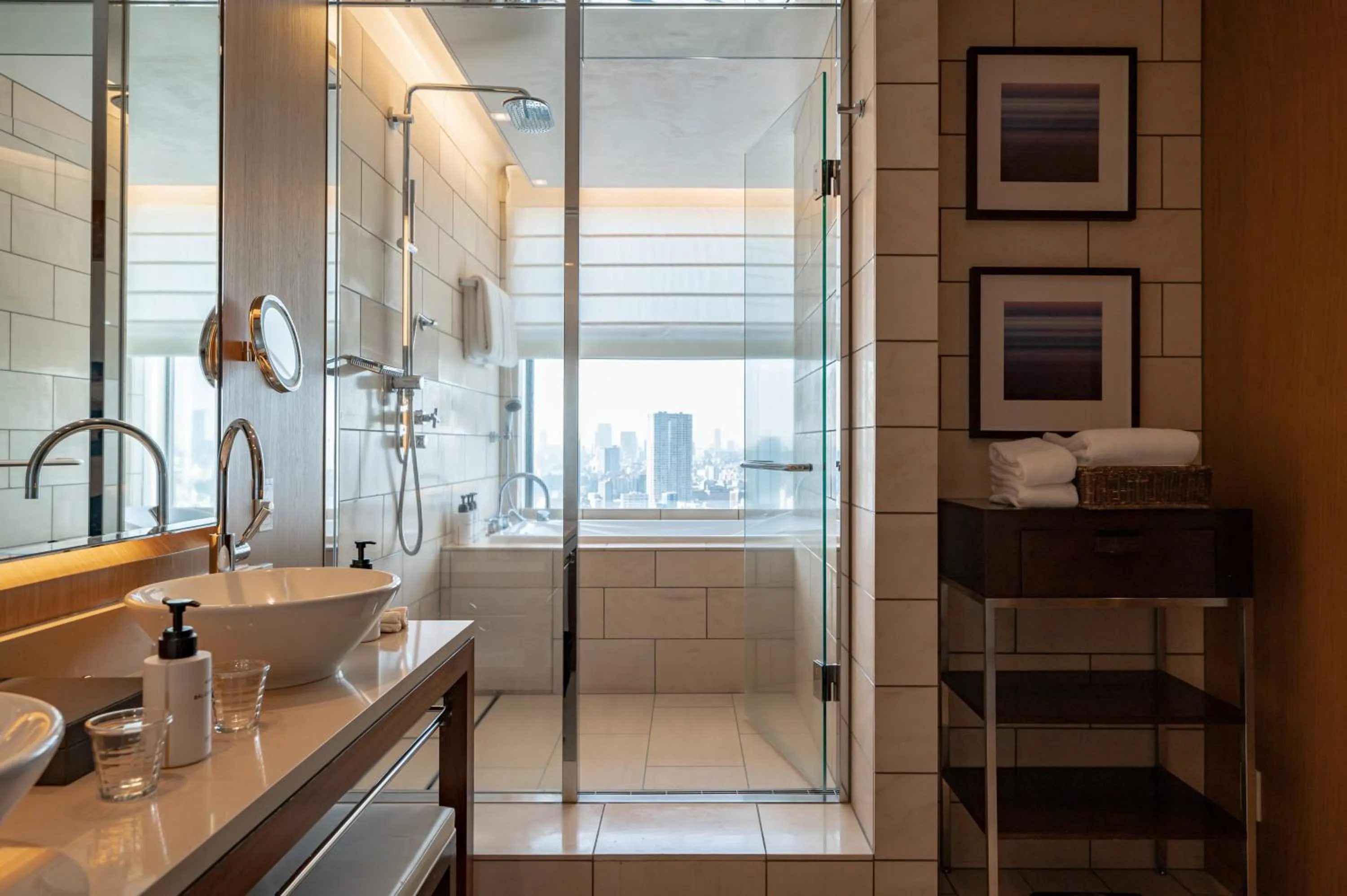 Bathroom in The Strings by InterContinental, Tokyo by IHG