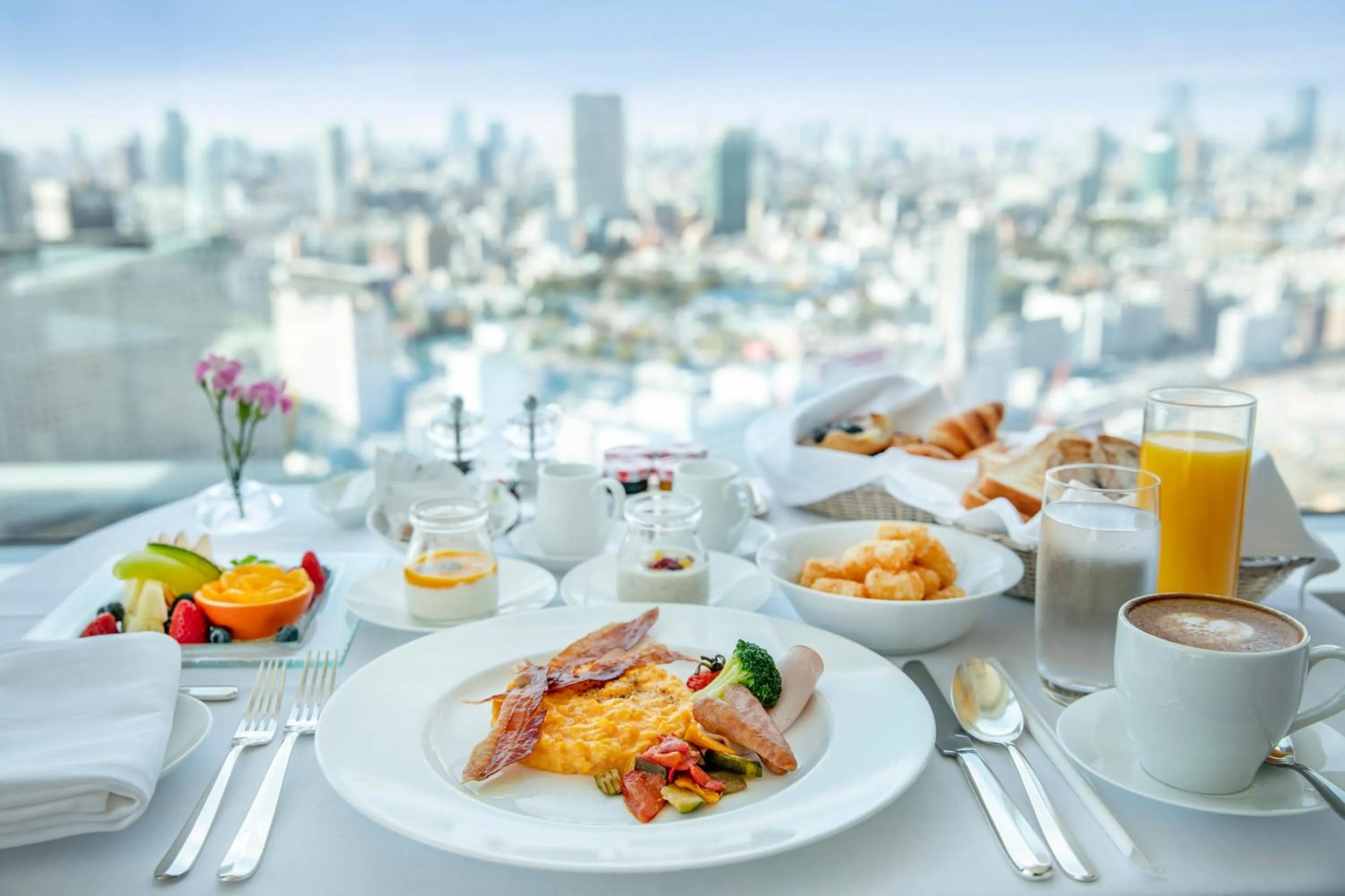 Photo of the whole room in The Strings by InterContinental, Tokyo by IHG