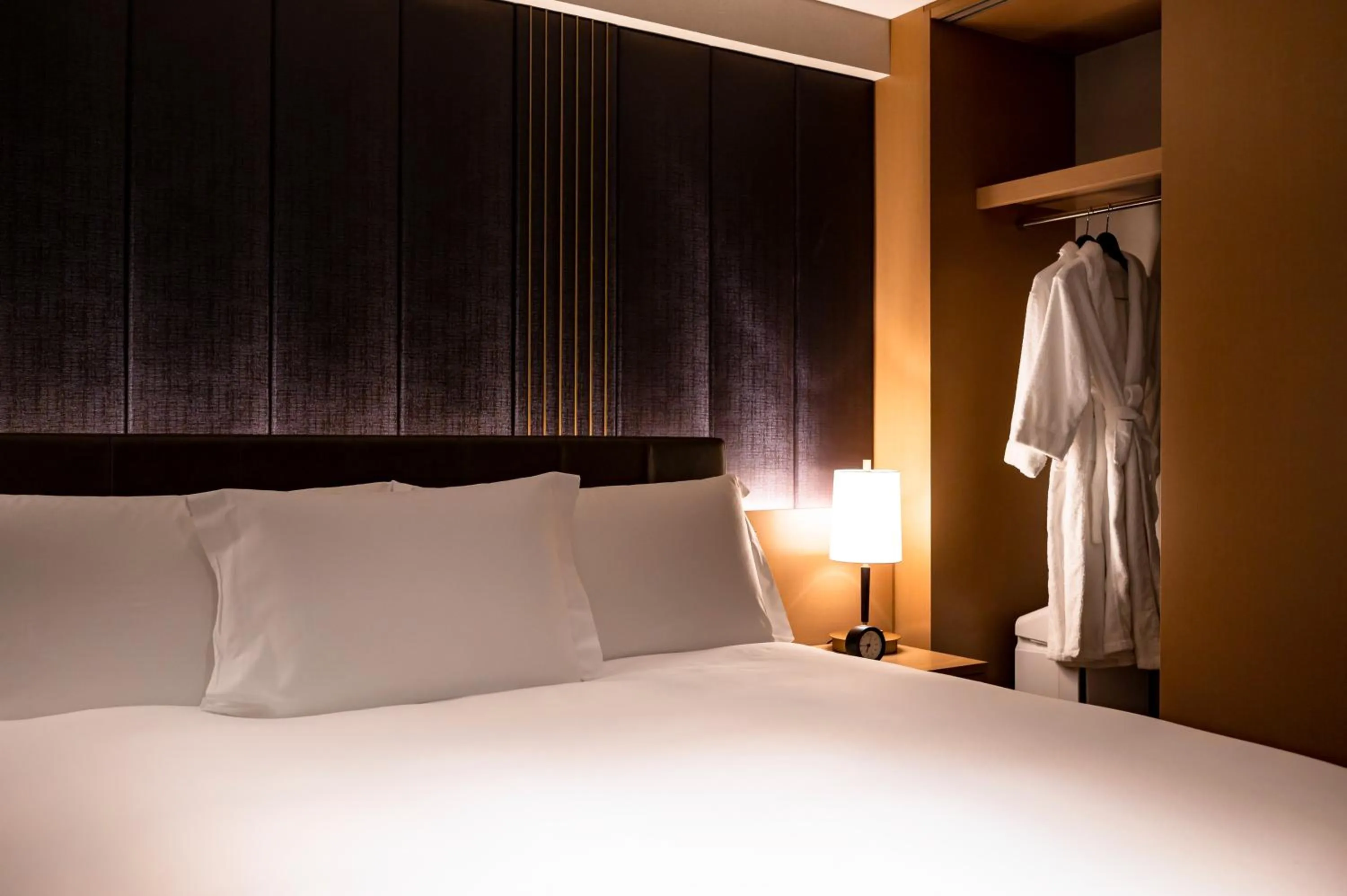 Photo of the whole room, Bed in The Strings by InterContinental, Tokyo by IHG