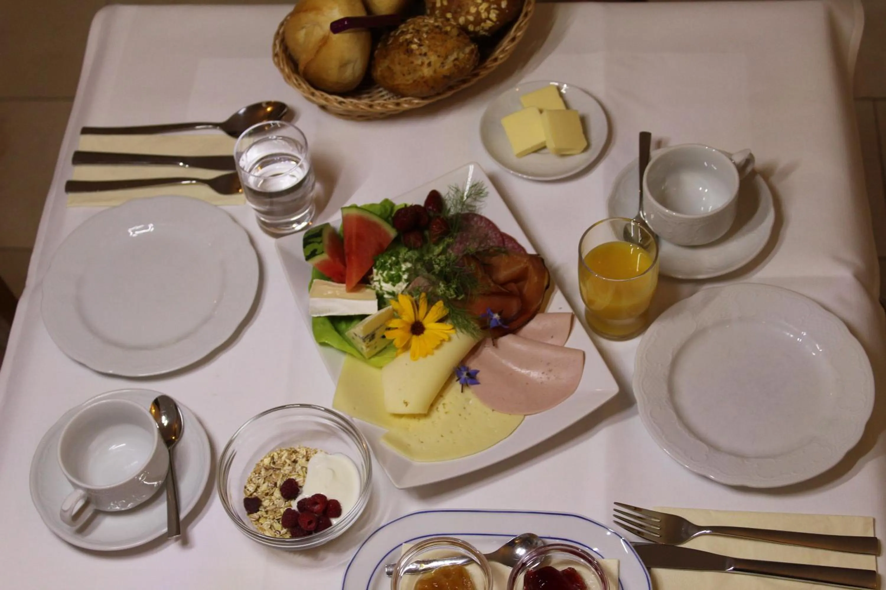 Breakfast in Alt Reinsport