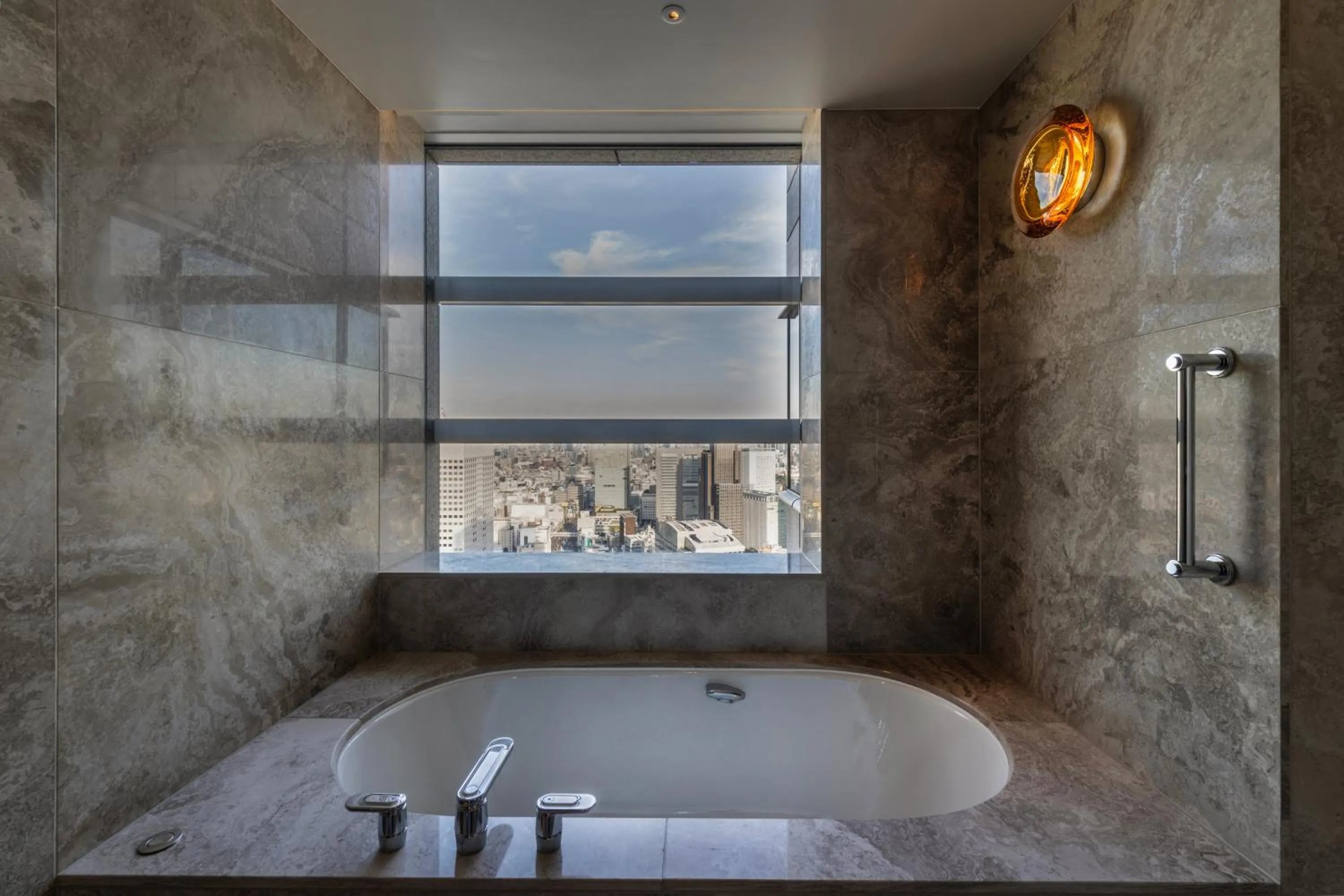 Bathroom in Park Hyatt Tokyo