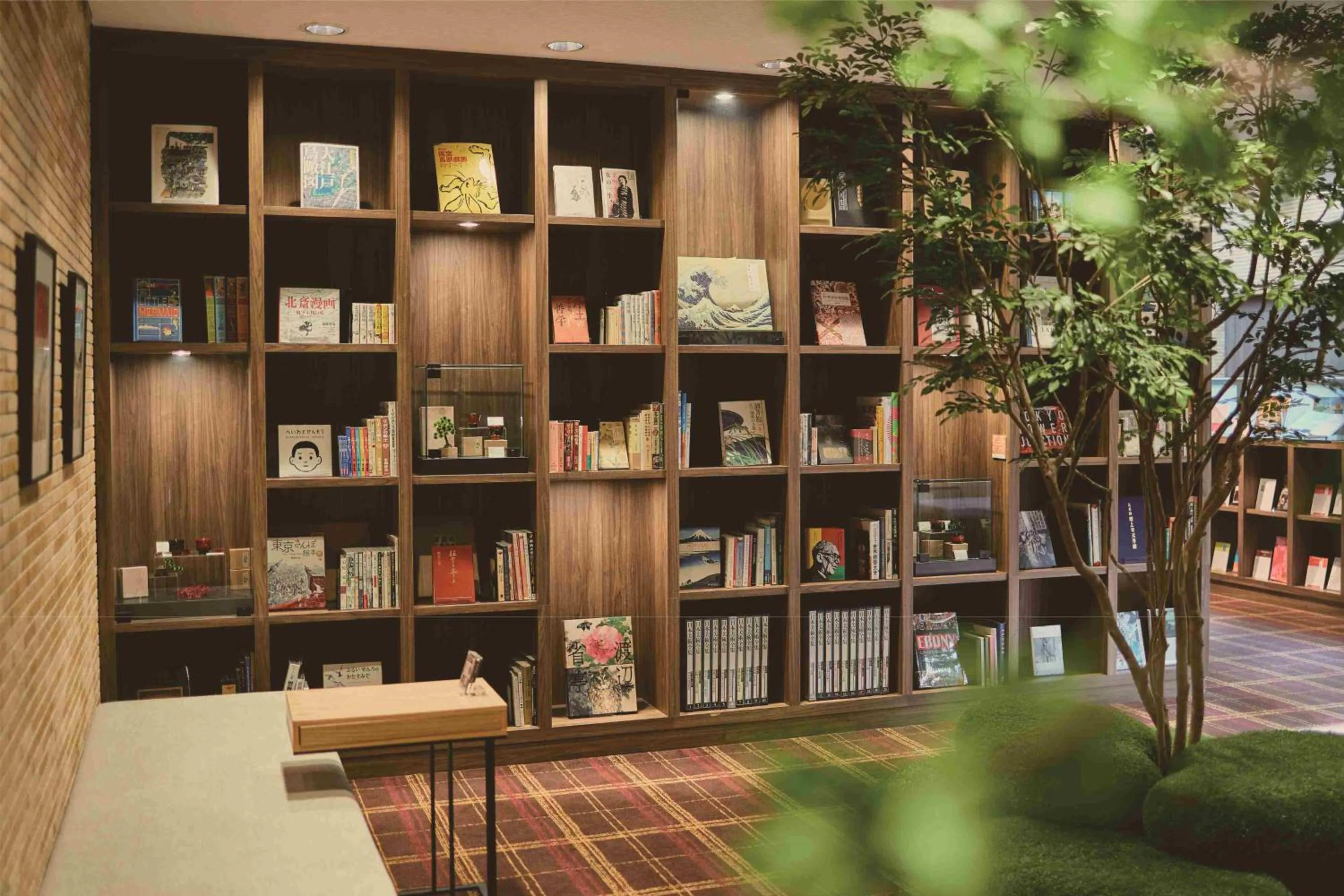 Library in Shiba Park Hotel