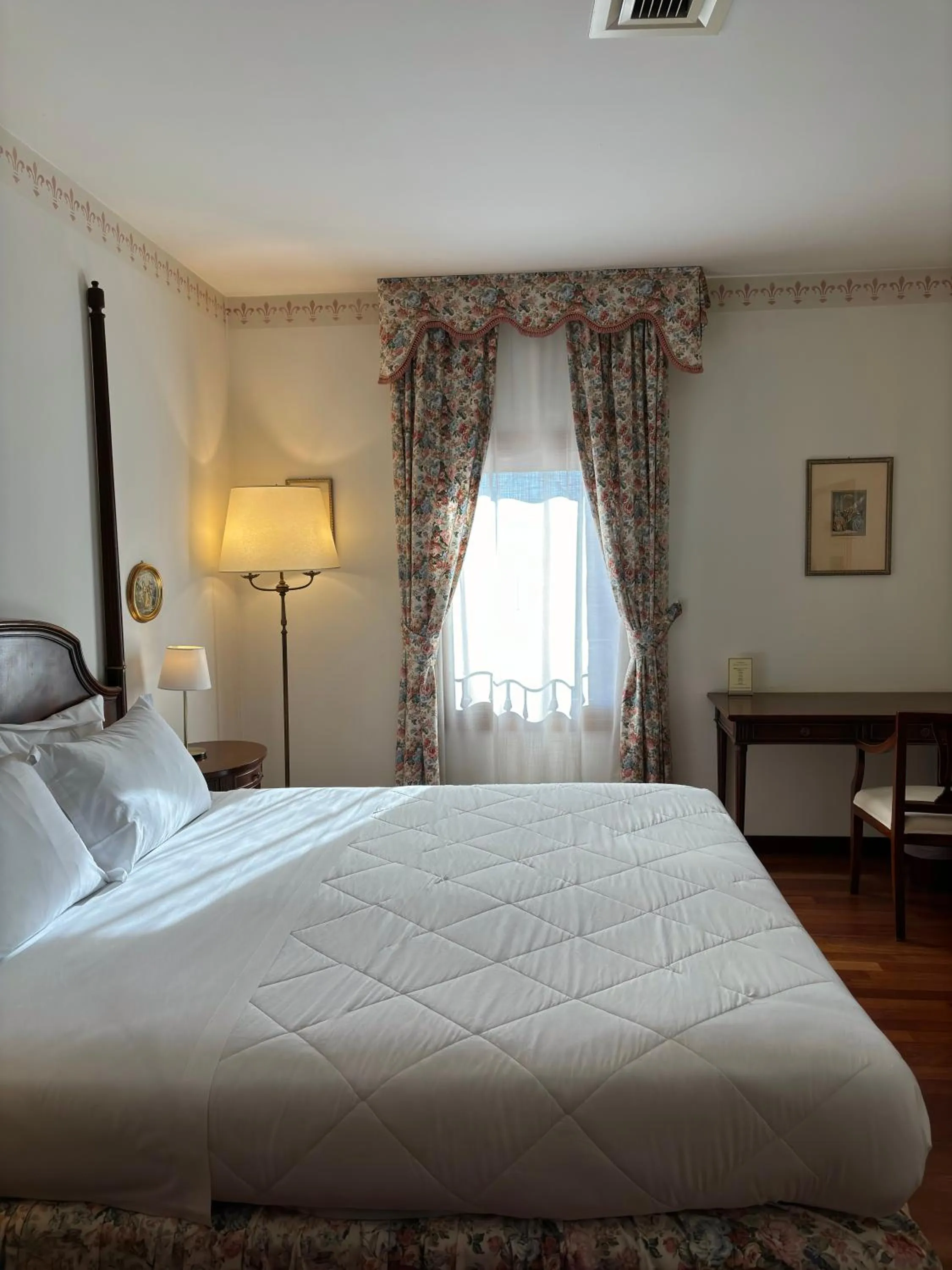 Bed in Hotel Villa Luppis