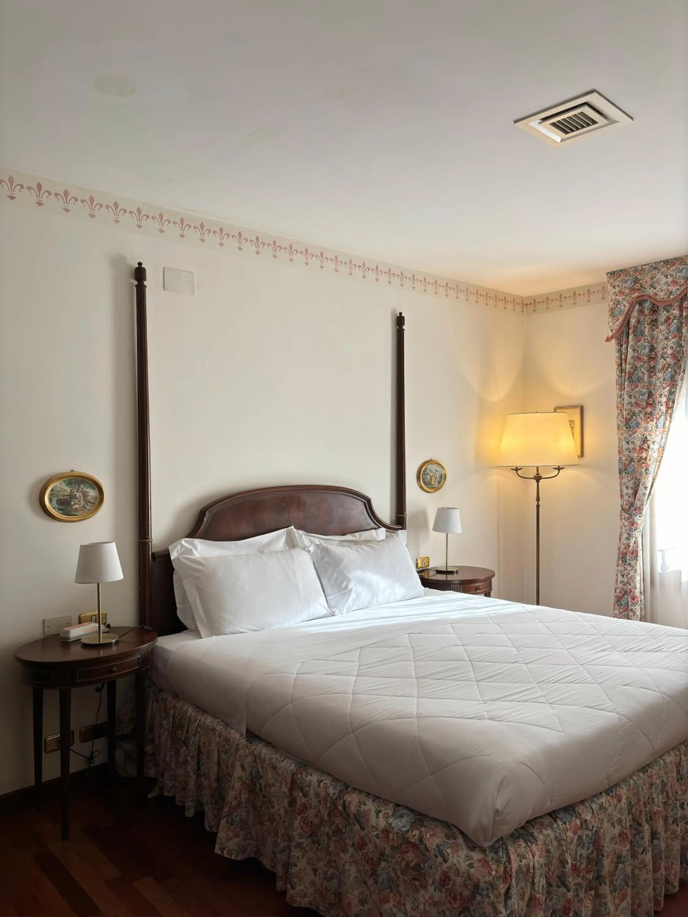 Bed in Hotel Villa Luppis