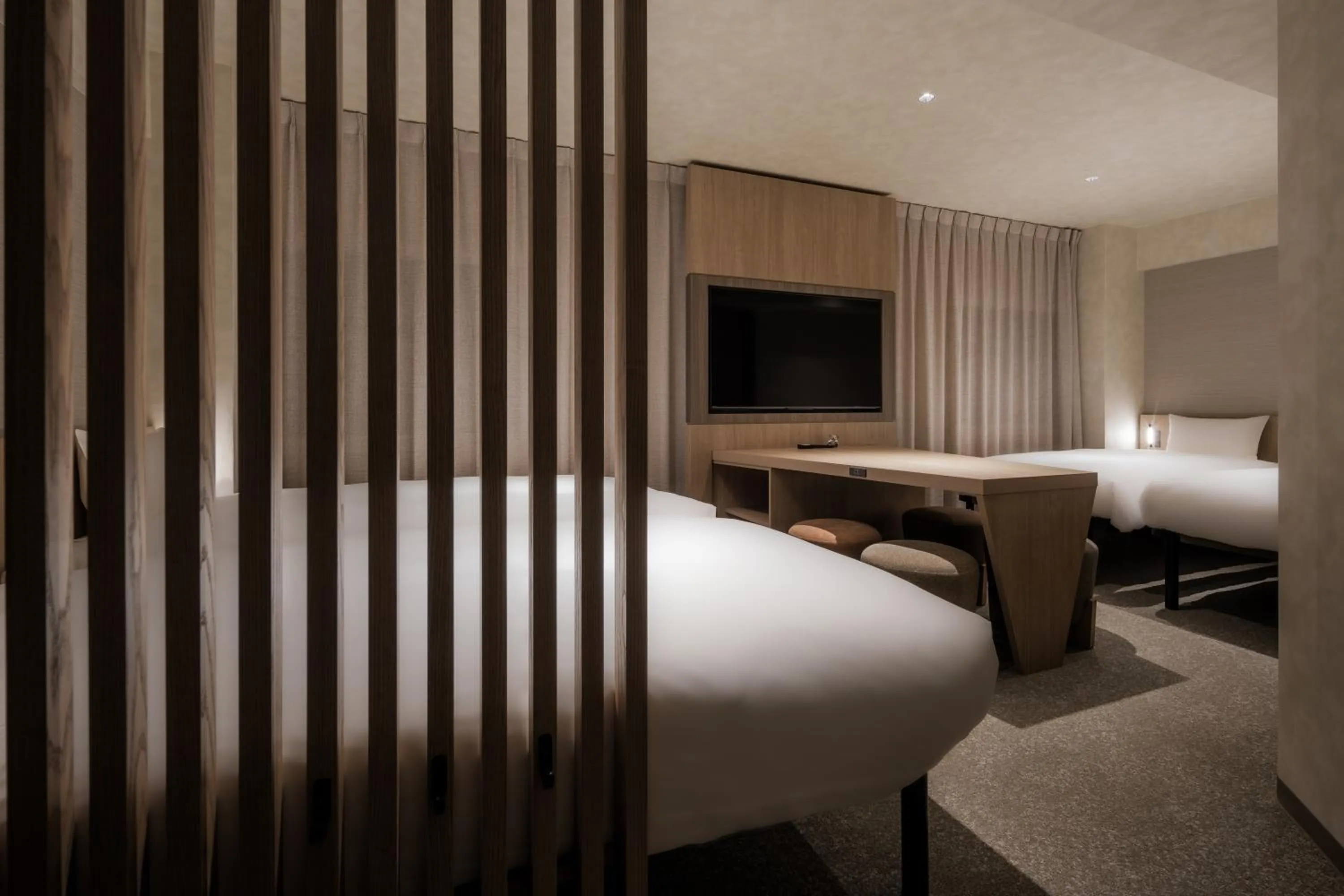 Bed in the b akasaka