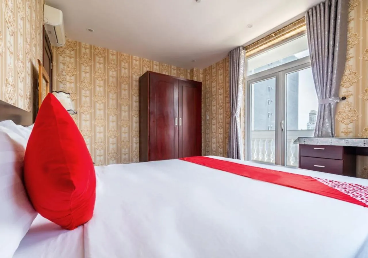 Balcony/Terrace, Bed in Green Garden Residence Hotel