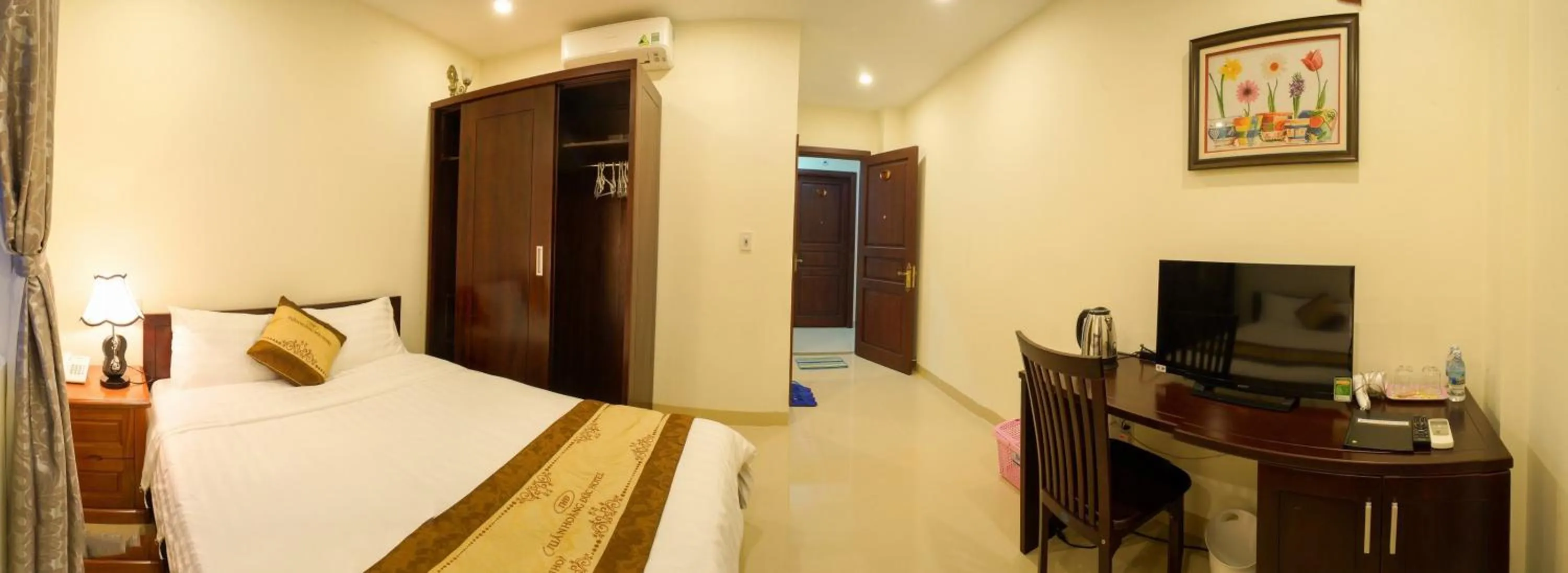 Photo of the whole room, Bed in Green Garden Residence Hotel