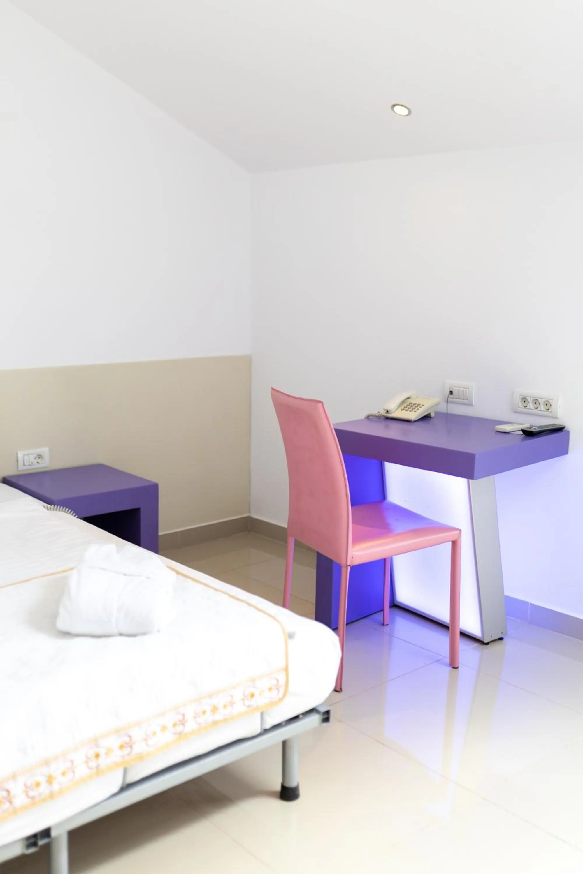 Photo of the whole room in Christina Hotel