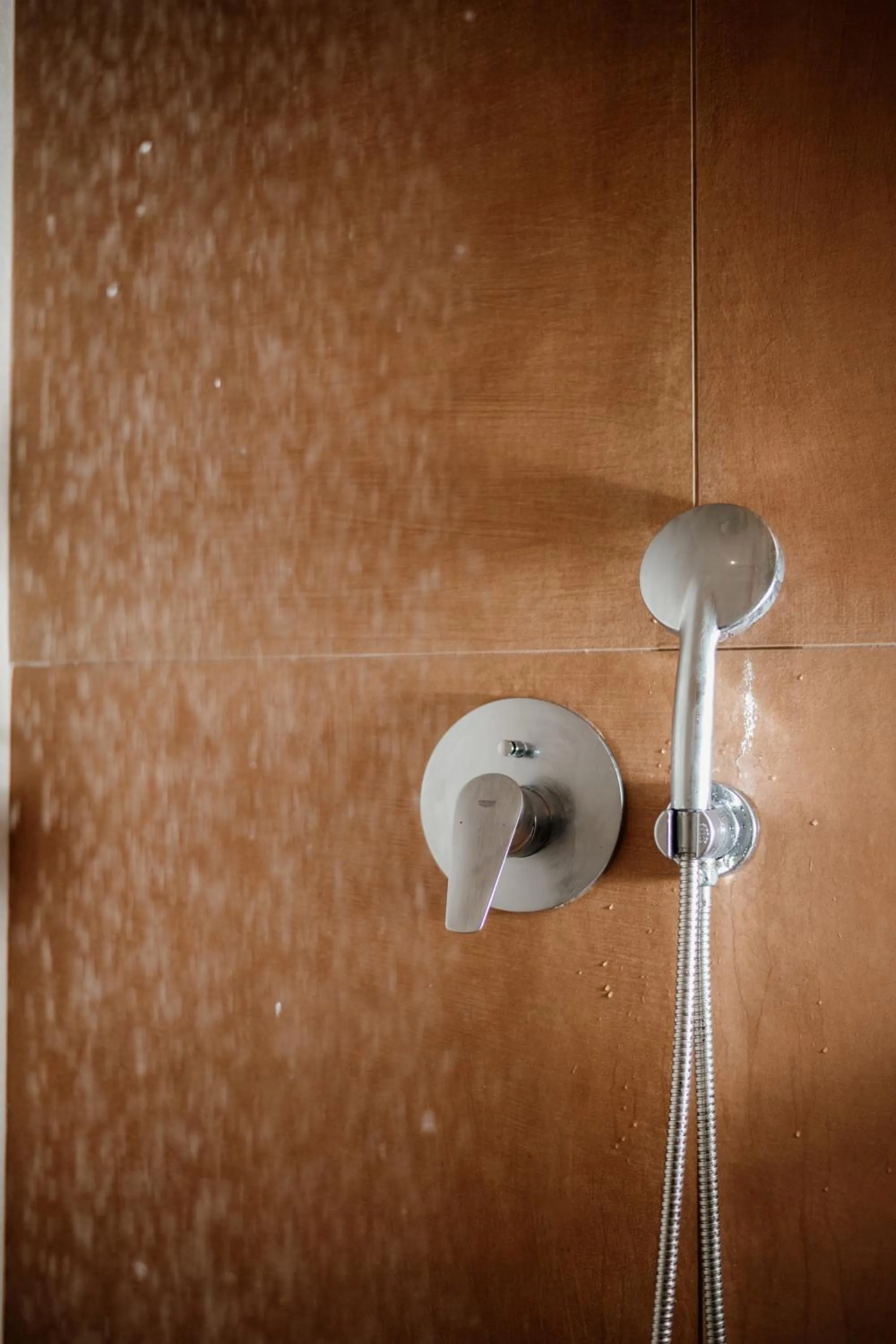 Shower in Dominoes Corfu