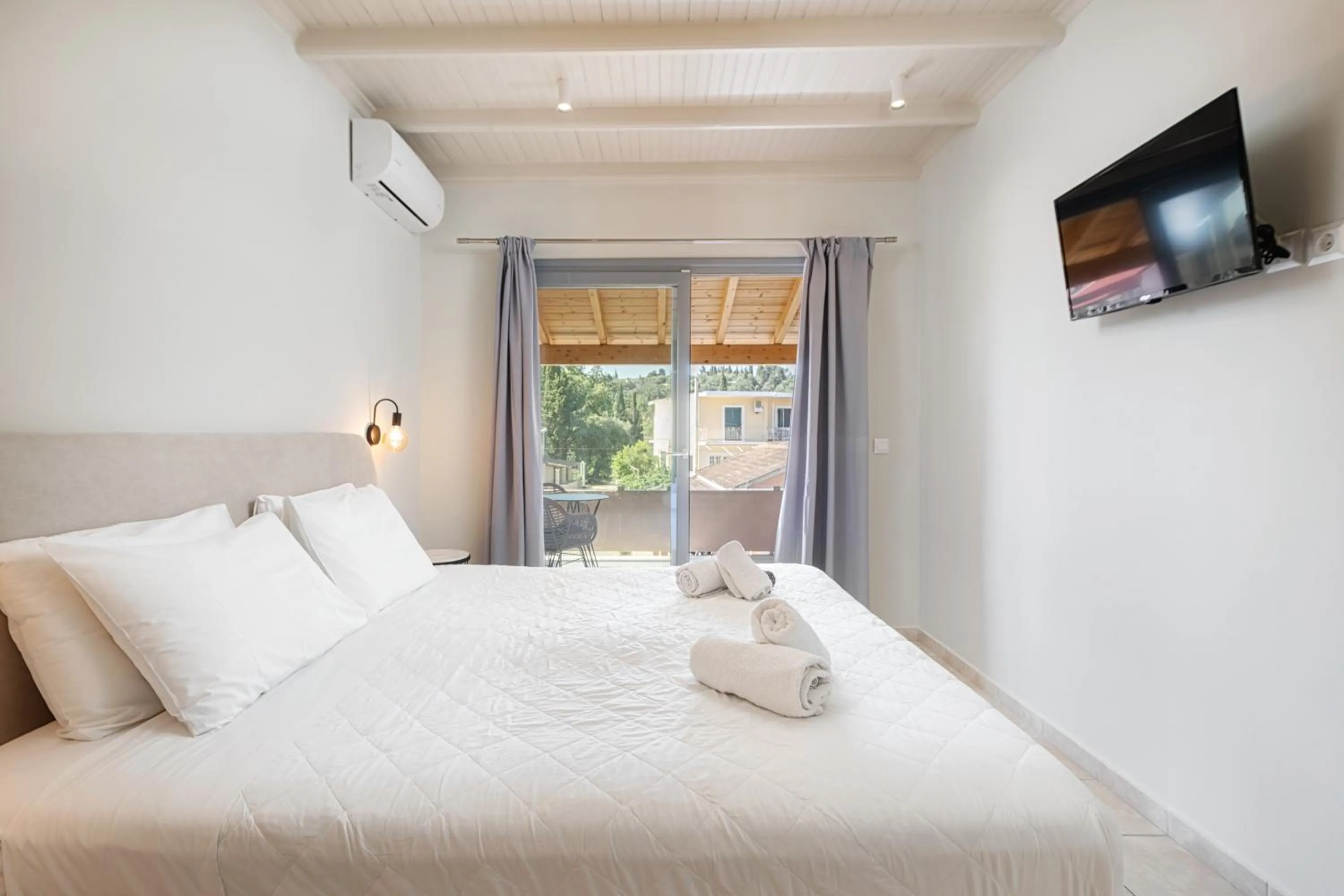 Photo of the whole room in Dominoes Corfu