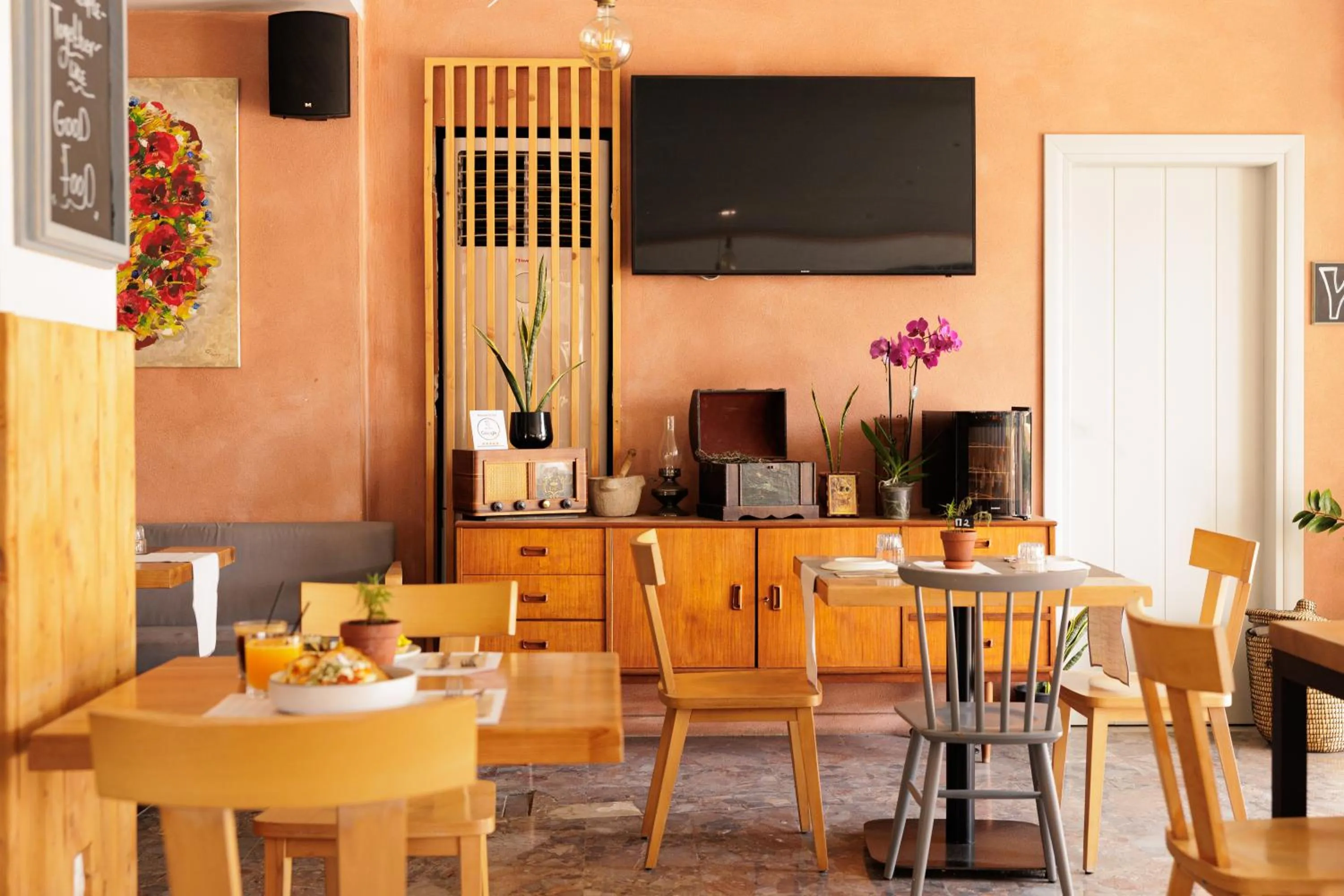 Restaurant/places to eat in Dominoes Corfu