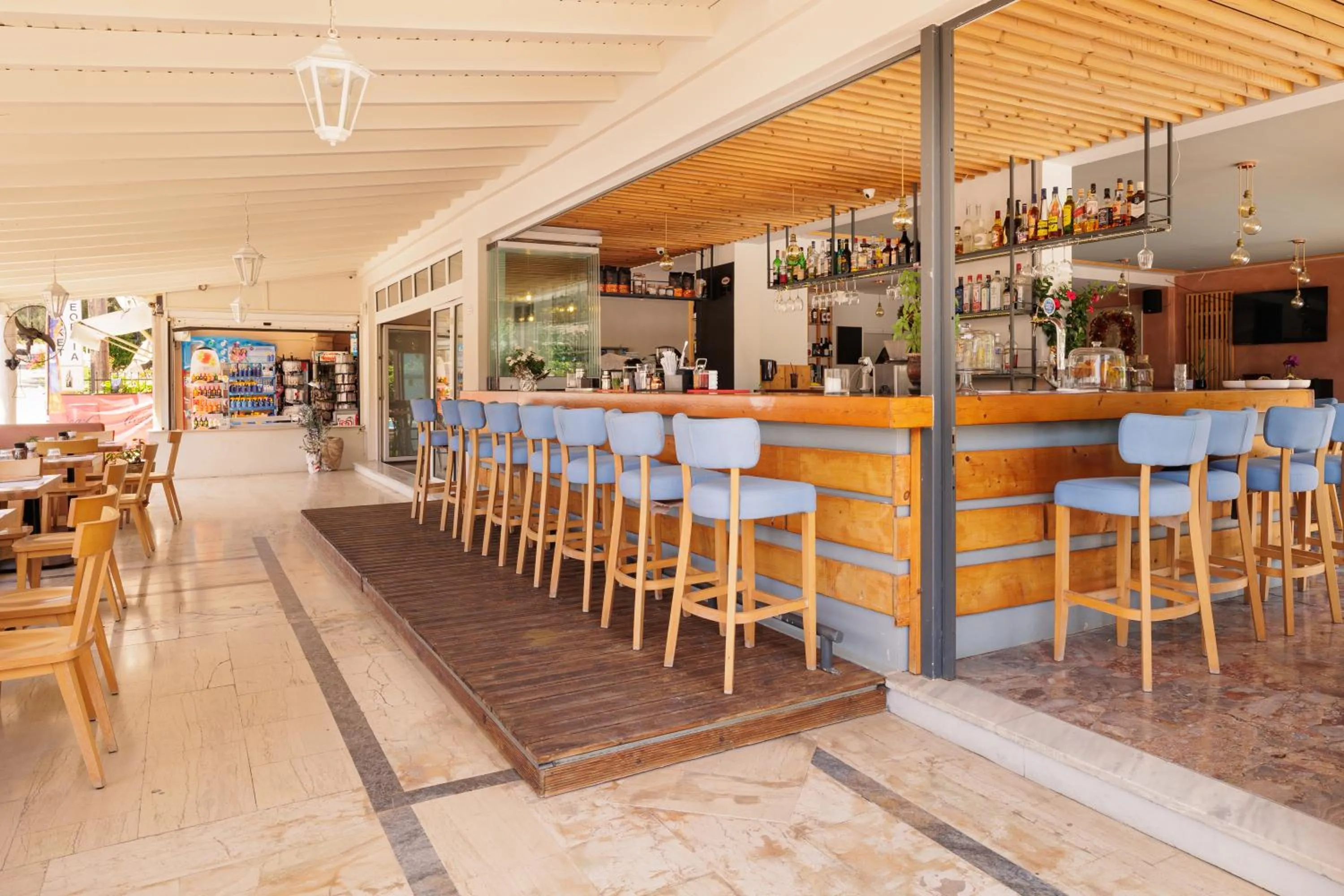 Restaurant/places to eat in Dominoes Corfu