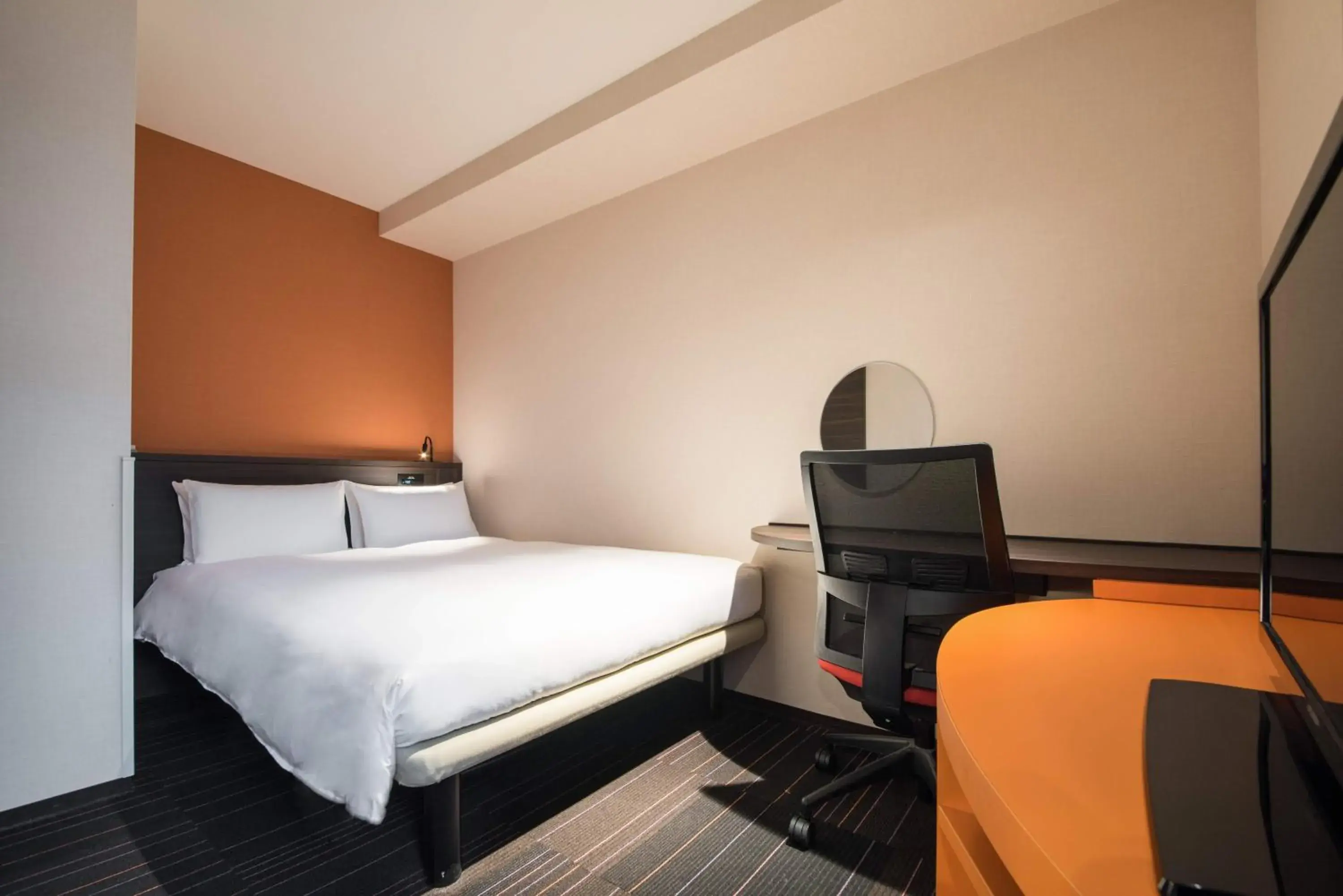 Modern Standard Double Room - single occupancy - Non-Smoking in the b akasaka-mitsuke Modern Standard Double Room - single occupancy - Non-Smoking in the b akasaka-mitsuke