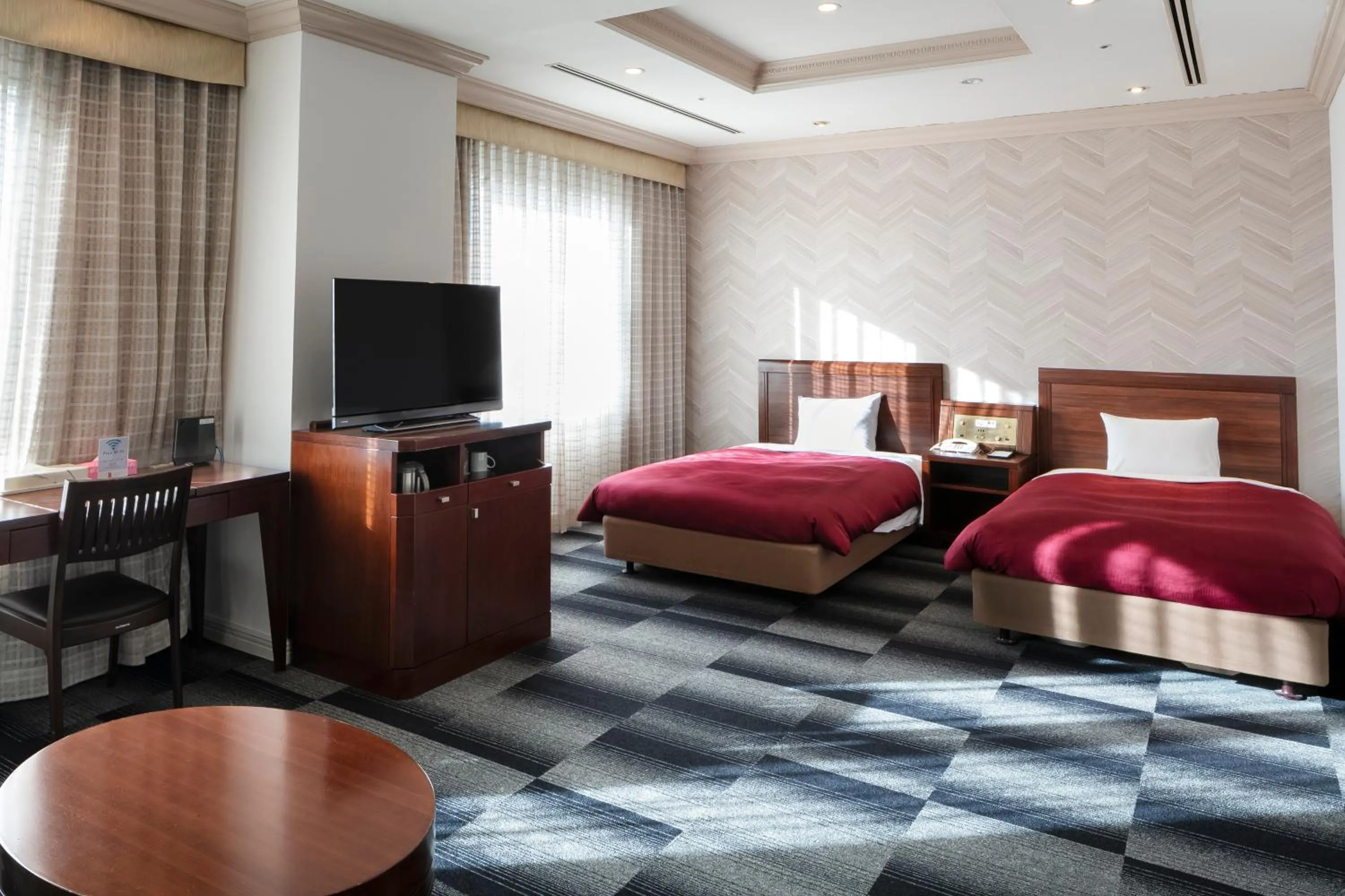 Bed in Narita Gateway Hotel