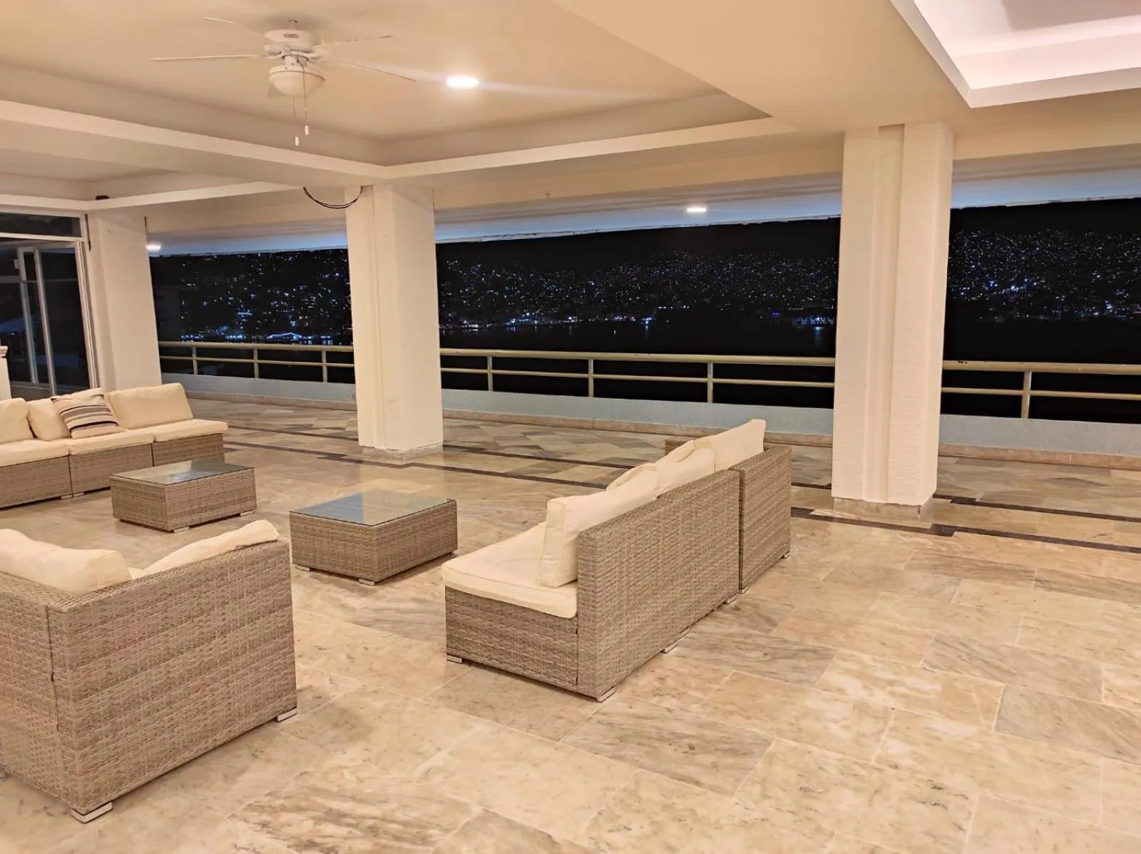 Night in Hotel Aristos Acapulco