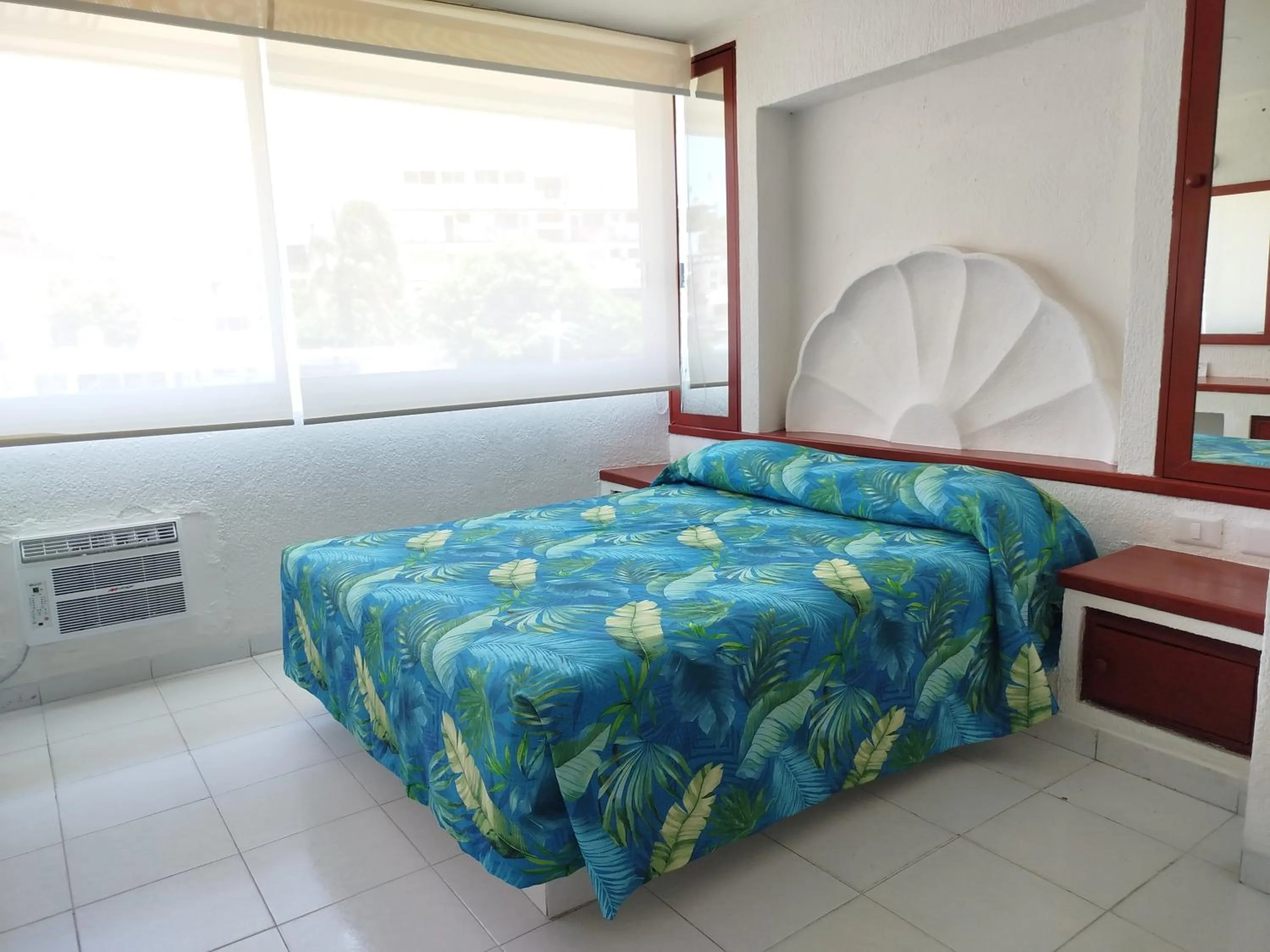 Bed in Hotel Aristos Acapulco