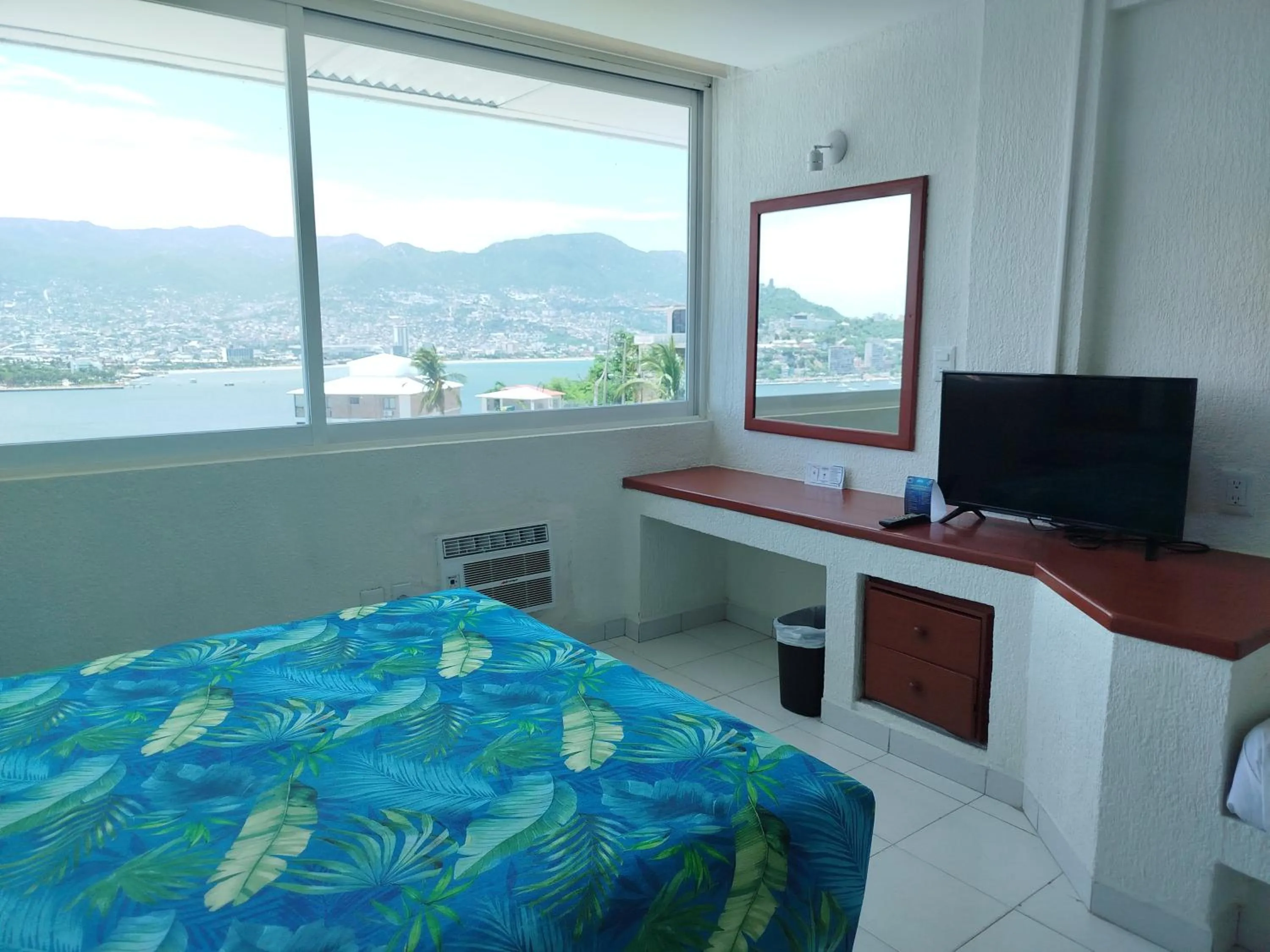 Sea view, Bed in Hotel Aristos Acapulco